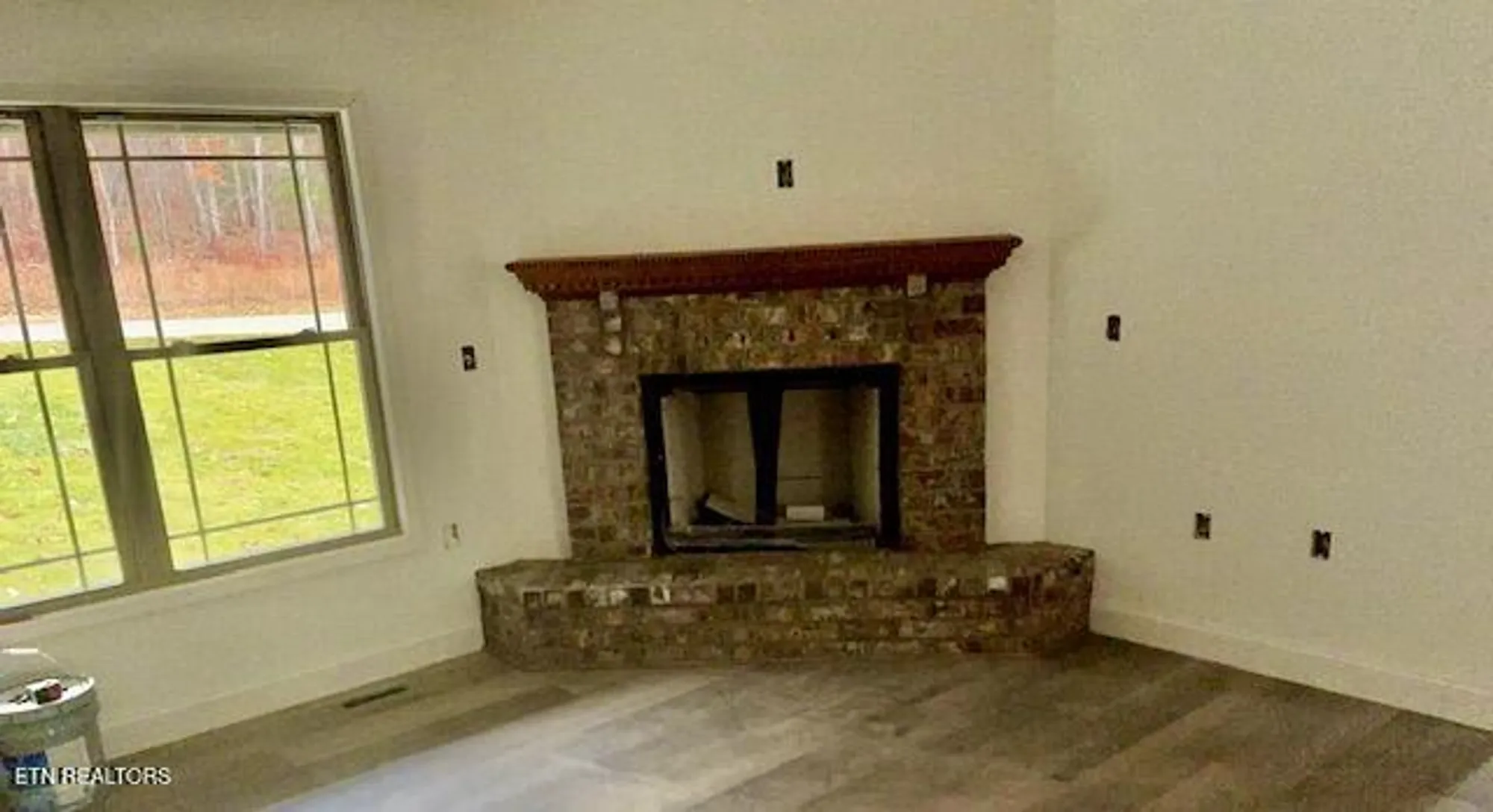 Property Slideshow image 10 of 13 | 532 saint george dr, Crossville, TN, 38558