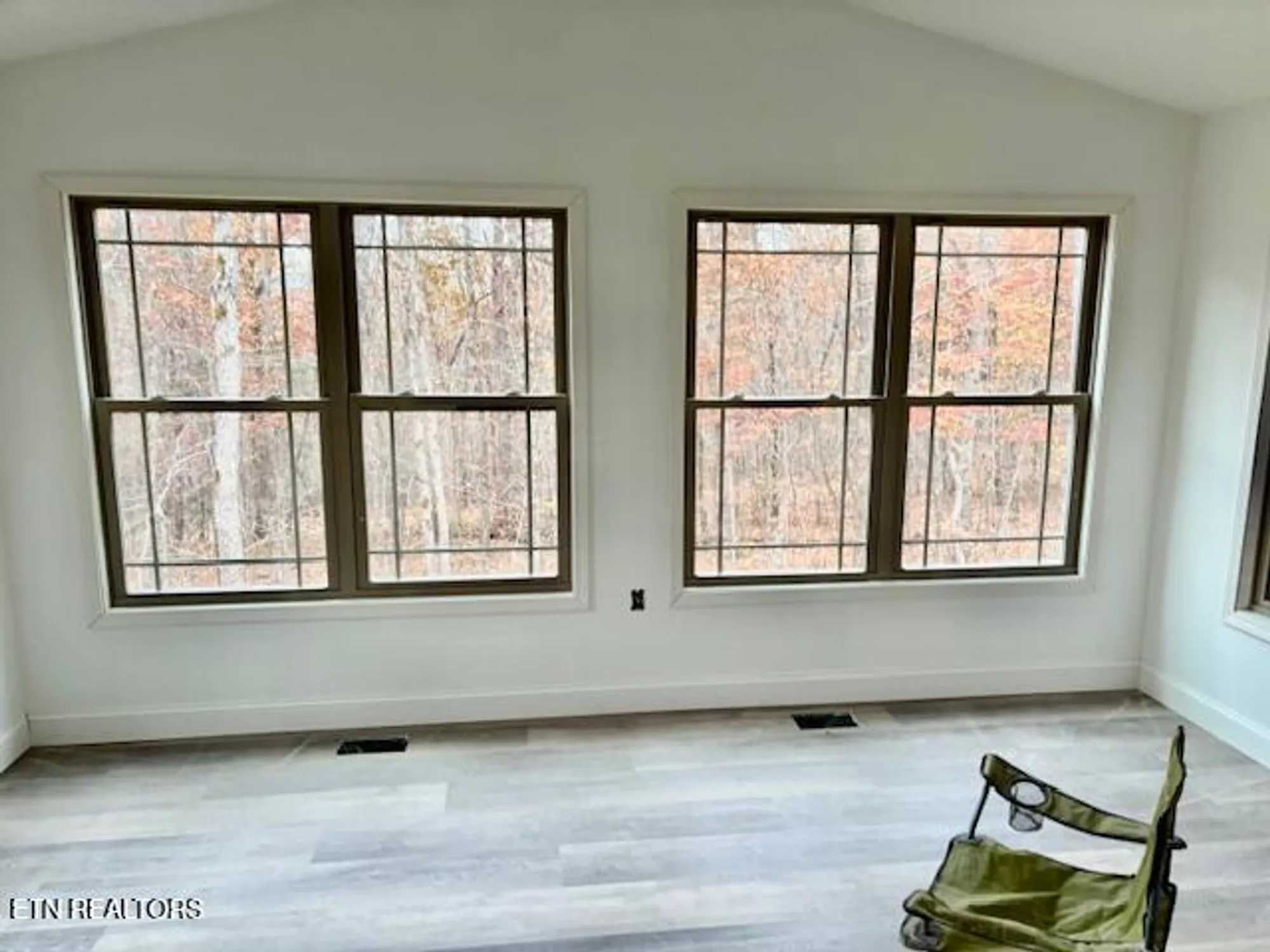 Property Slideshow image 11 of 13 | 532 saint george dr, Crossville, TN, 38558