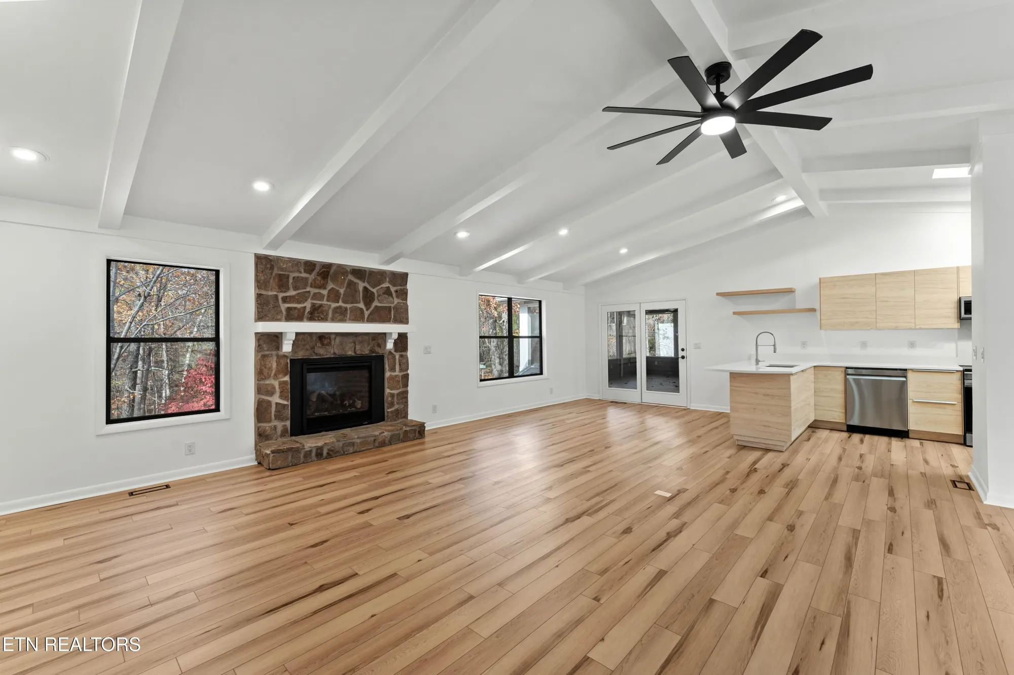 Property Slideshow image 11 of 41 | 164 greenwood rd, Crossville, TN, 38558