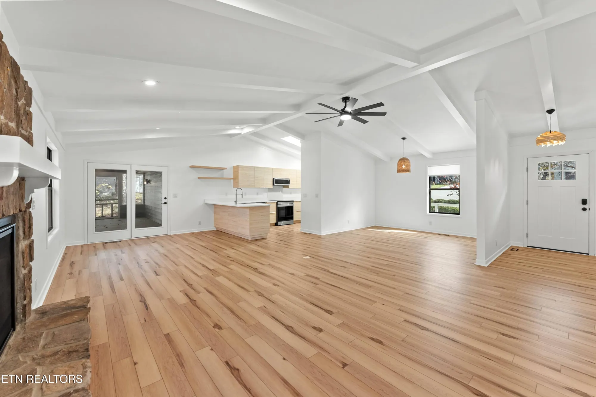 Property Slideshow image 12 of 41 | 164 greenwood rd, Crossville, TN, 38558