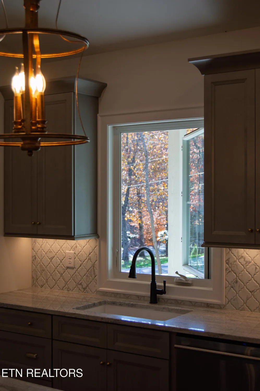 Property Slideshow image 10 of 53 | 107 brighton ln, Crossville, TN, 38558