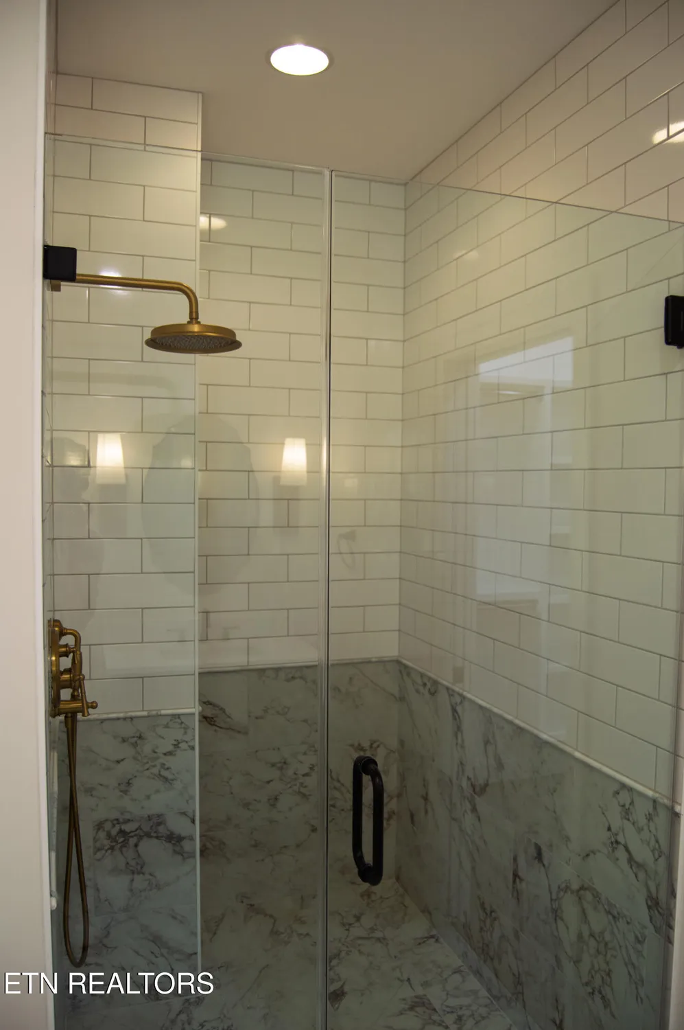 Property Slideshow image 21 of 53 | 107 brighton ln, Crossville, TN, 38558