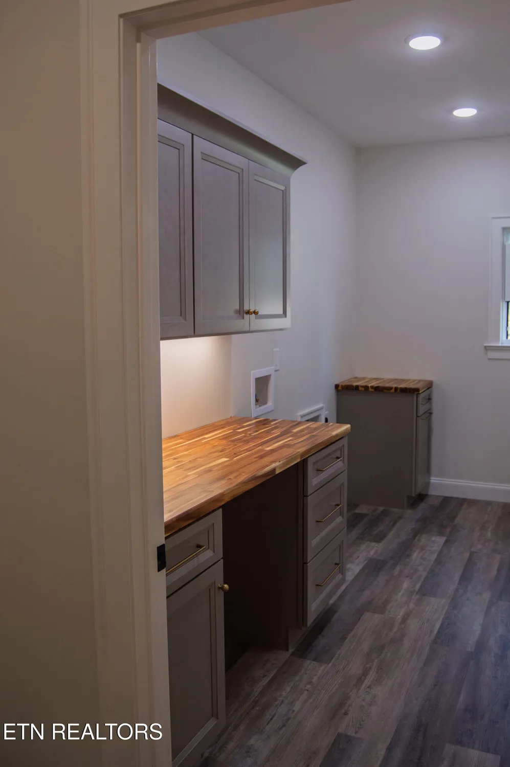 Property Slideshow image 13 of 53 | 107 brighton ln, Crossville, TN, 38558