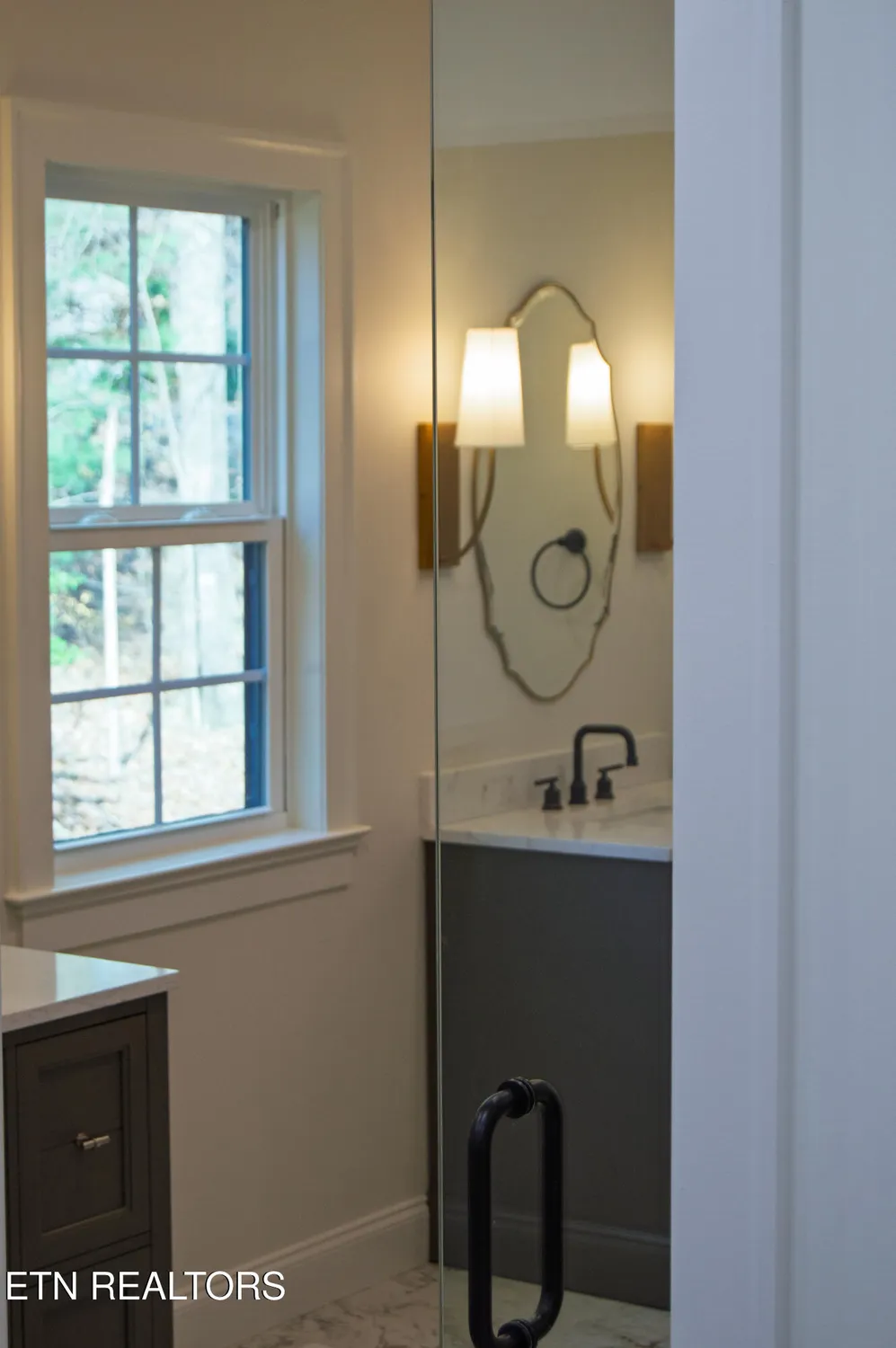 Property Slideshow image 16 of 53 | 107 brighton ln, Crossville, TN, 38558