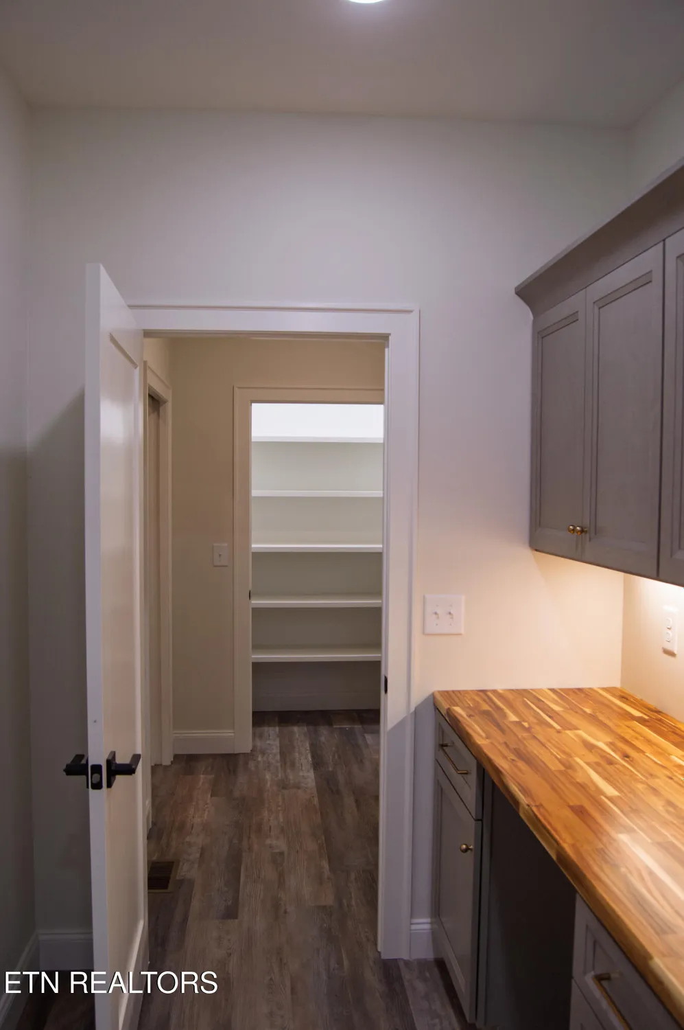 Property Slideshow image 14 of 53 | 107 brighton ln, Crossville, TN, 38558