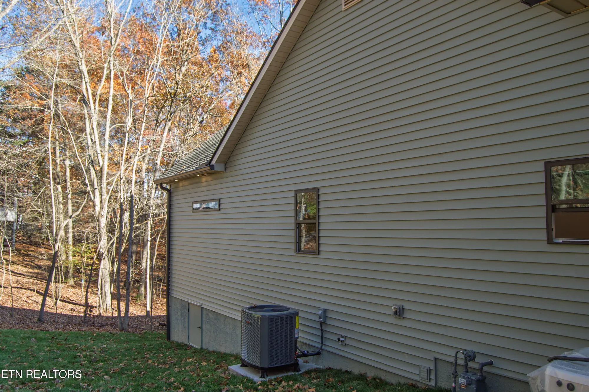 Property Slideshow image 47 of 53 | 107 brighton ln, Crossville, TN, 38558