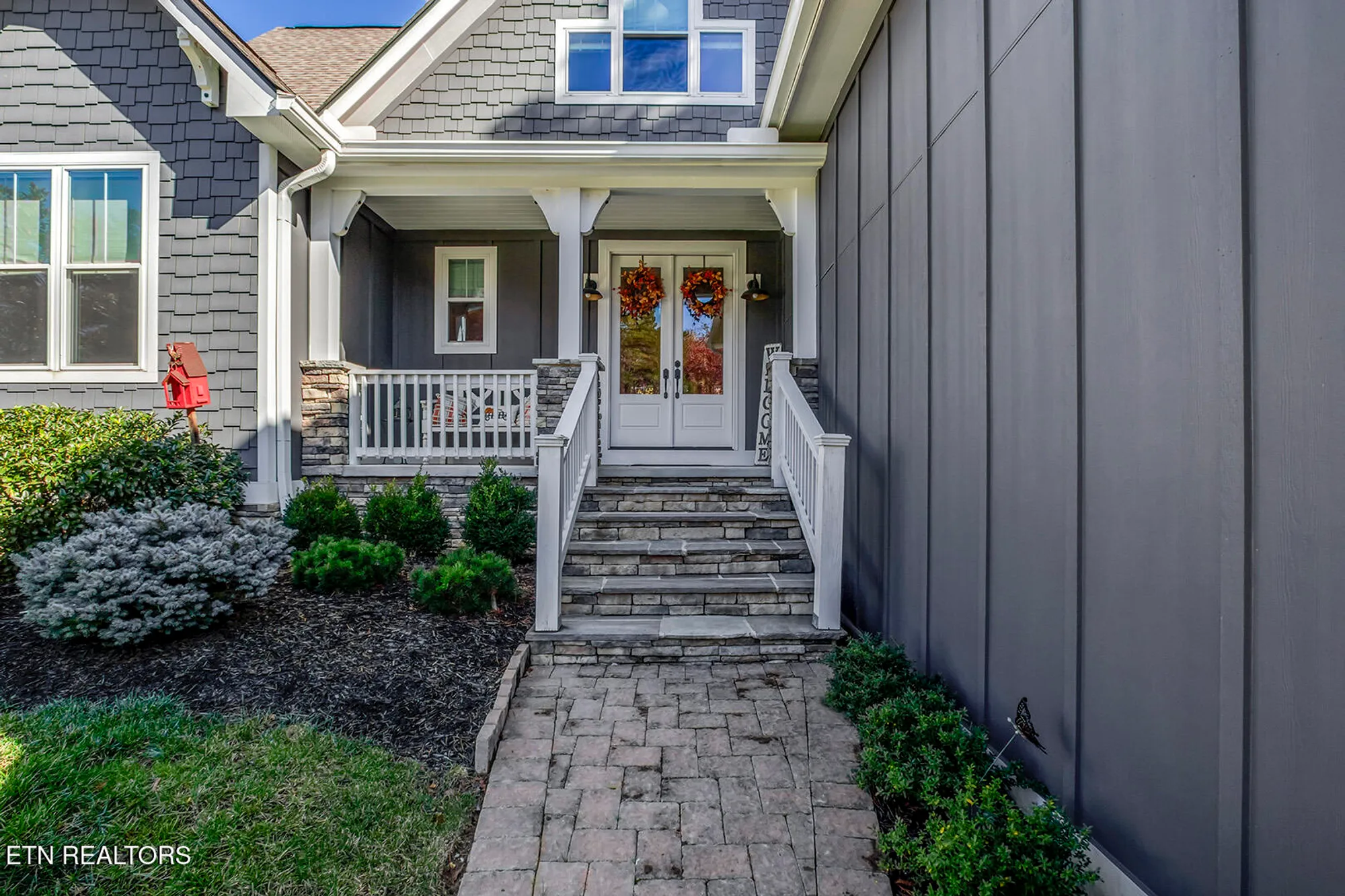 Property Slideshow image 4 of 62 | 206 atoka pl, Loudon, TN, 37774