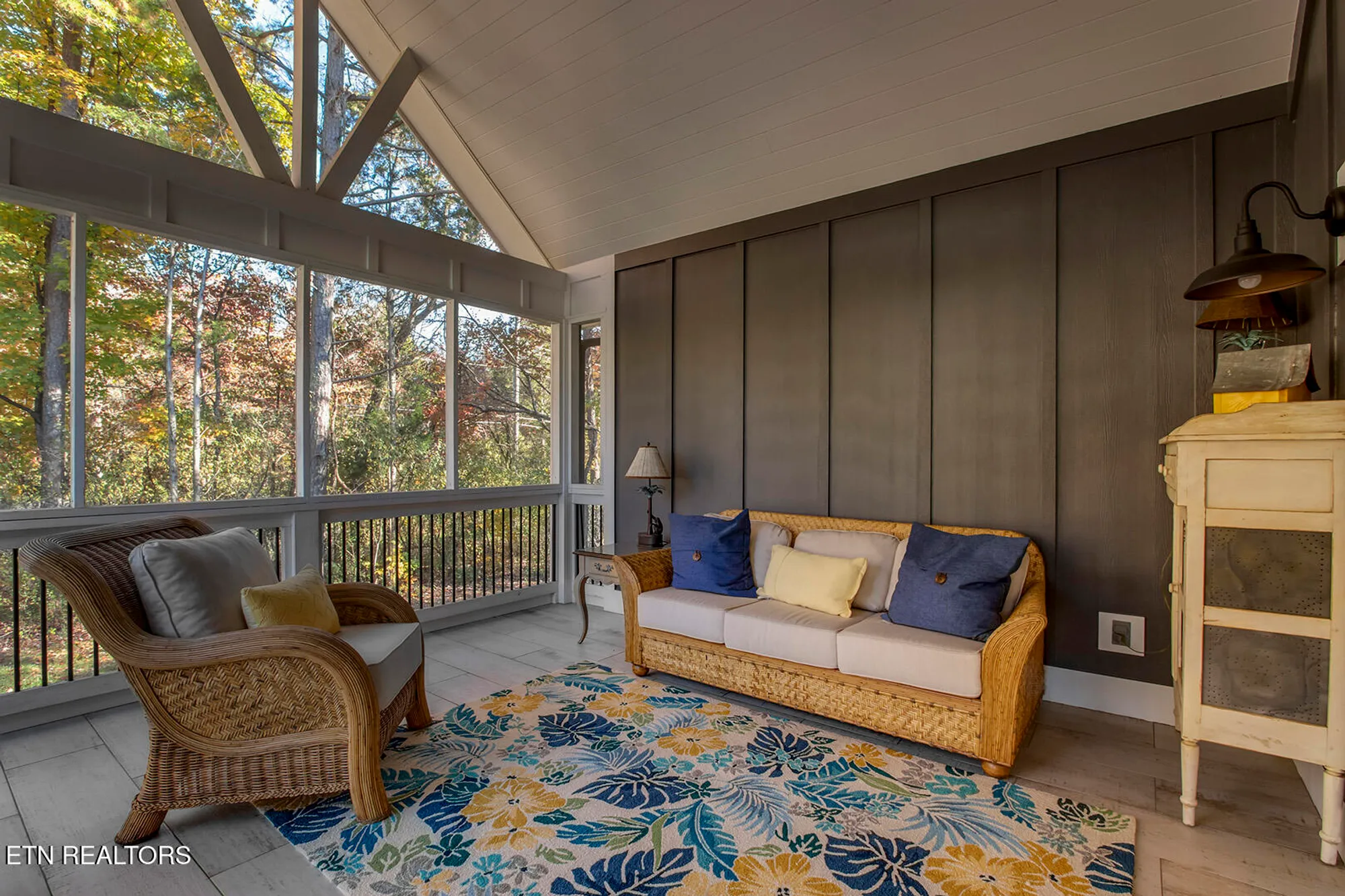 Property Slideshow image 18 of 62 | 206 atoka pl, Loudon, TN, 37774