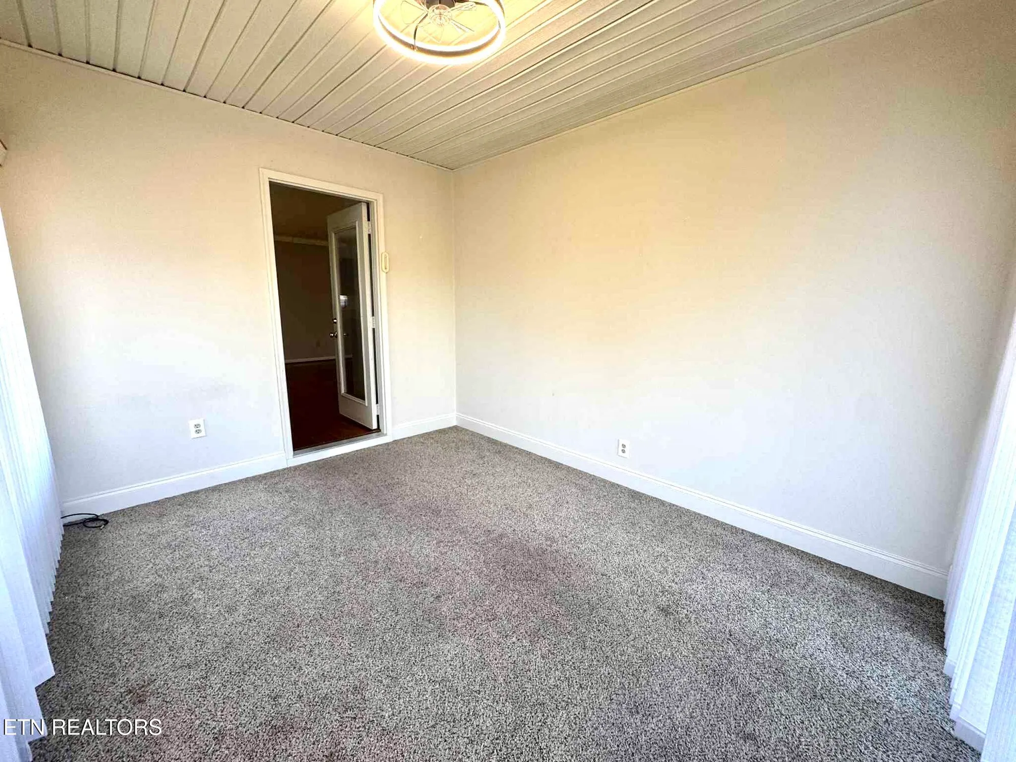 Property Slideshow image 28 of 38 | 179 depew dr, Loudon, TN, 37774