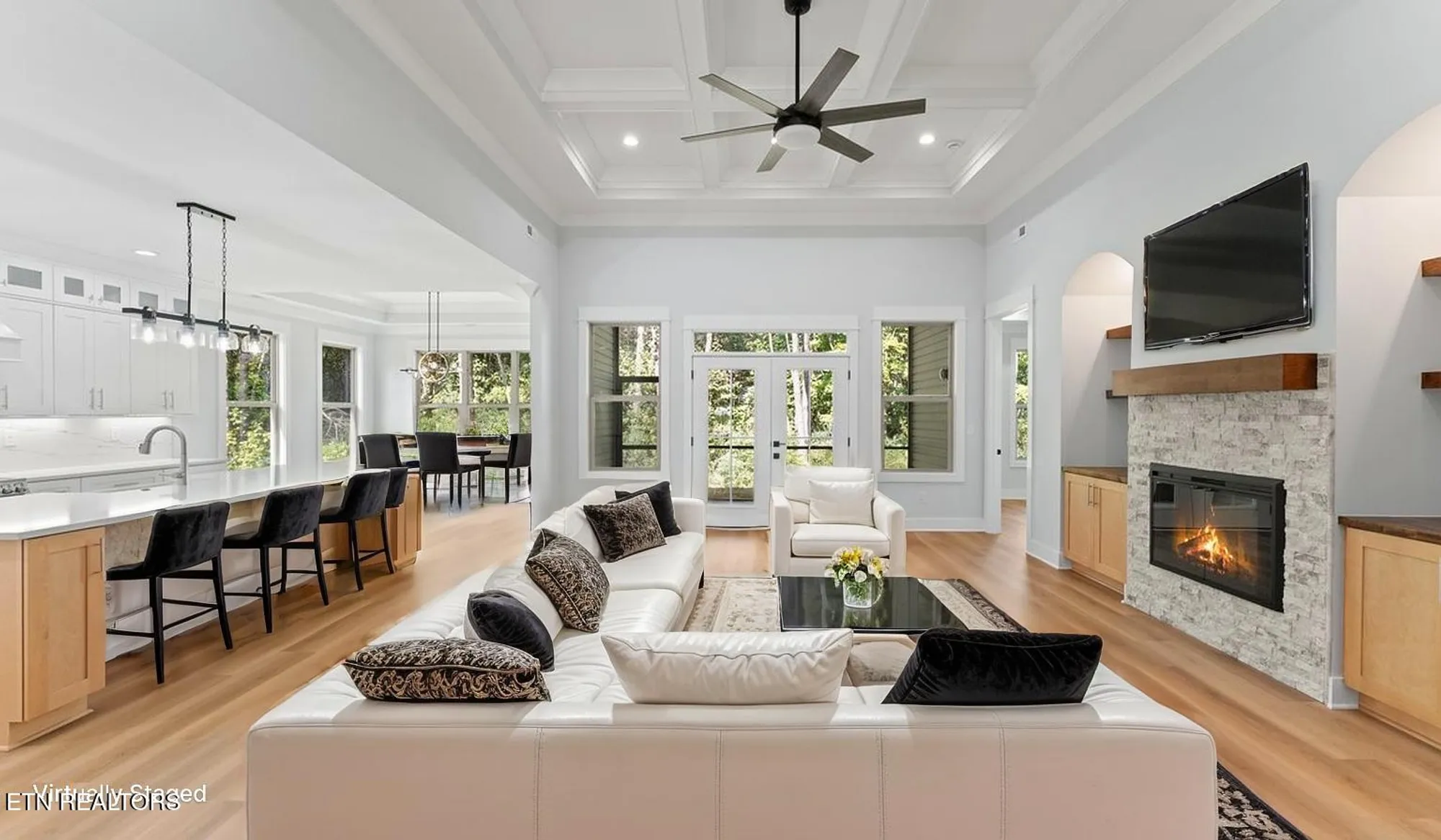 Property Slideshow image 12 of 49 | 131 utsesti ln, Loudon, TN, 37774