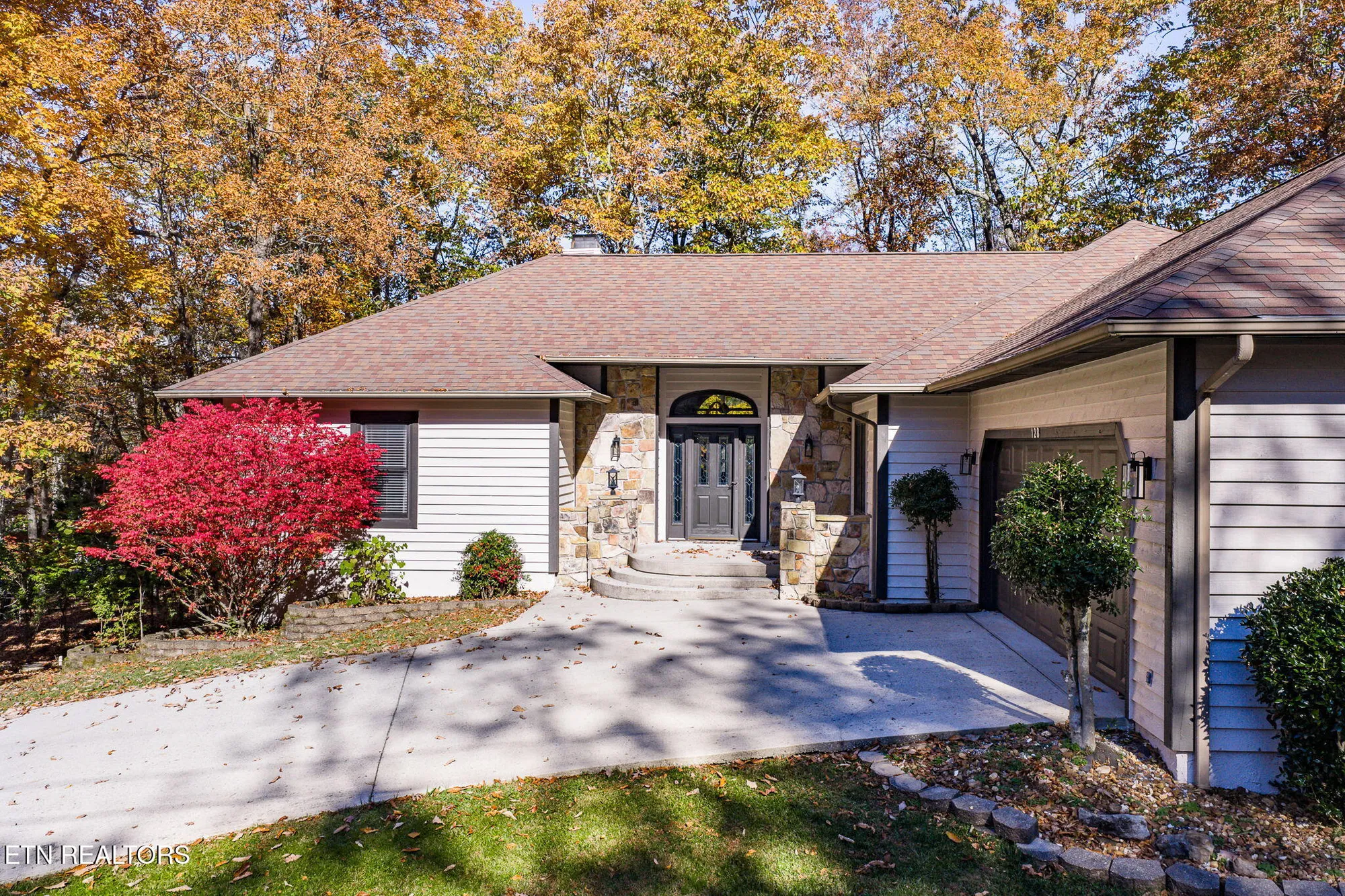 Property Slideshow image 1 of 39 | 128 lisa ln, Crossville, TN, 38558