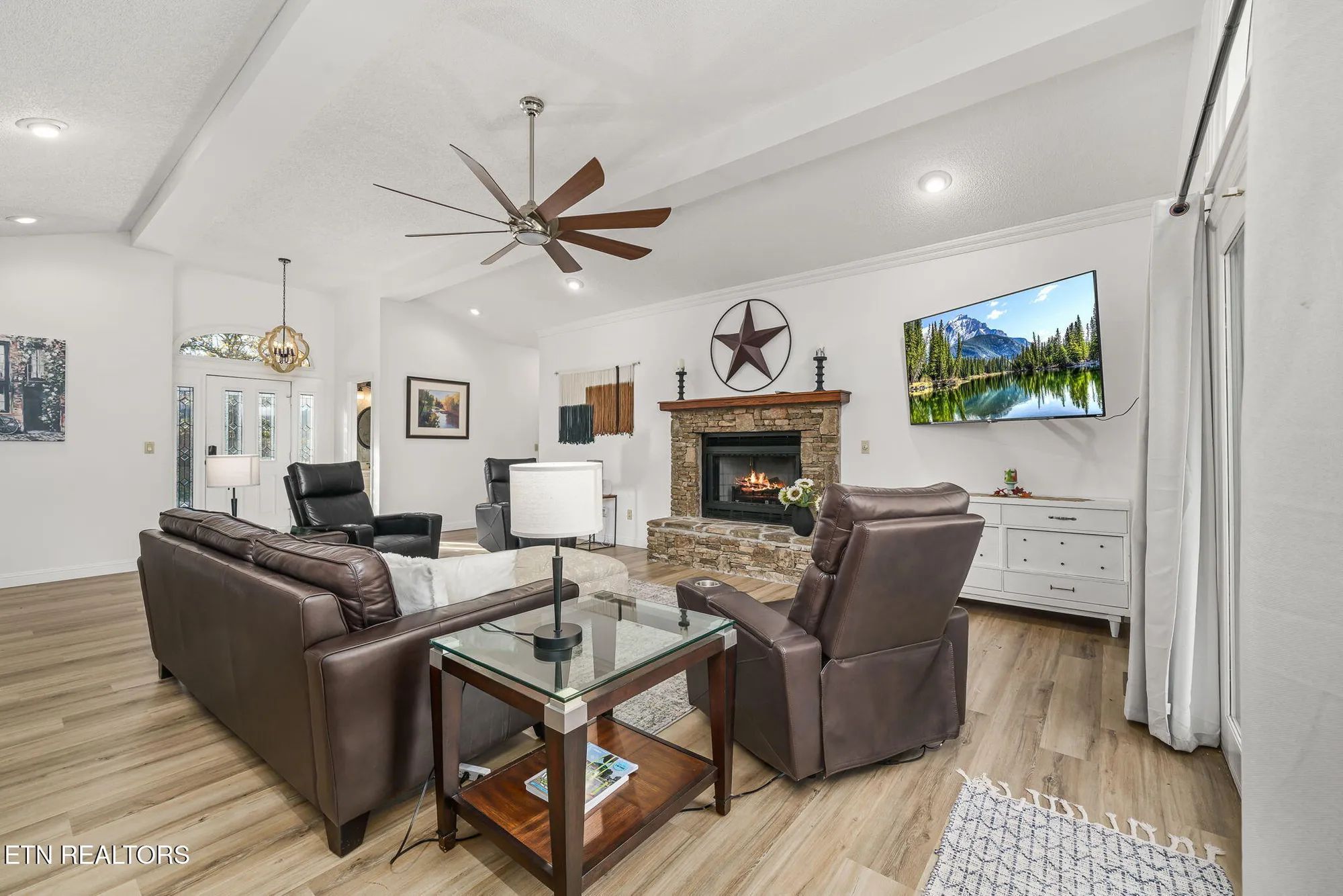 Property Slideshow image 7 of 39 | 128 lisa ln, Crossville, TN, 38558