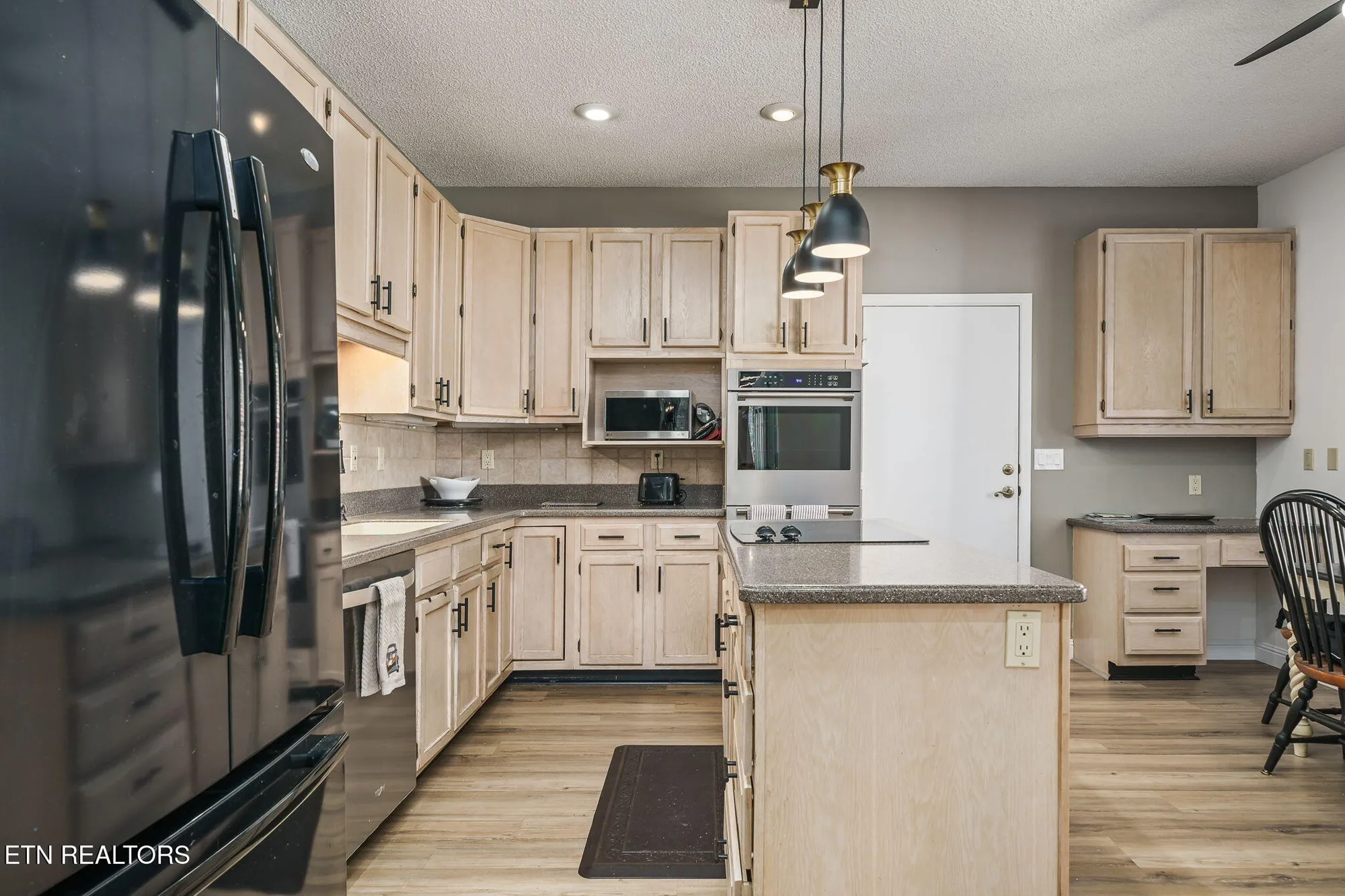 Property Slideshow image 10 of 39 | 128 lisa ln, Crossville, TN, 38558