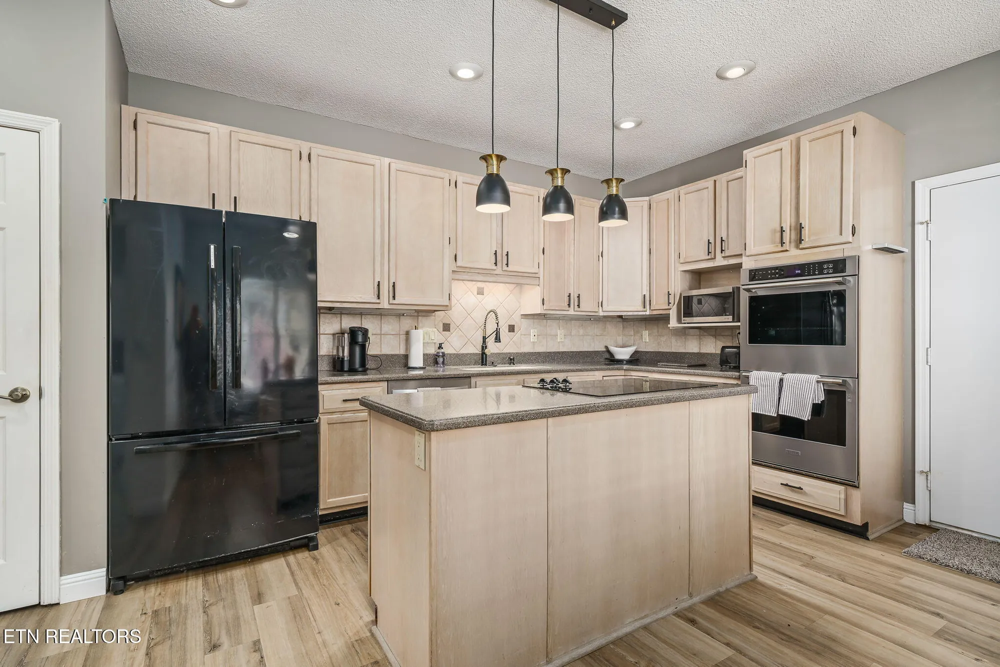 Property Slideshow image 11 of 39 | 128 lisa ln, Crossville, TN, 38558