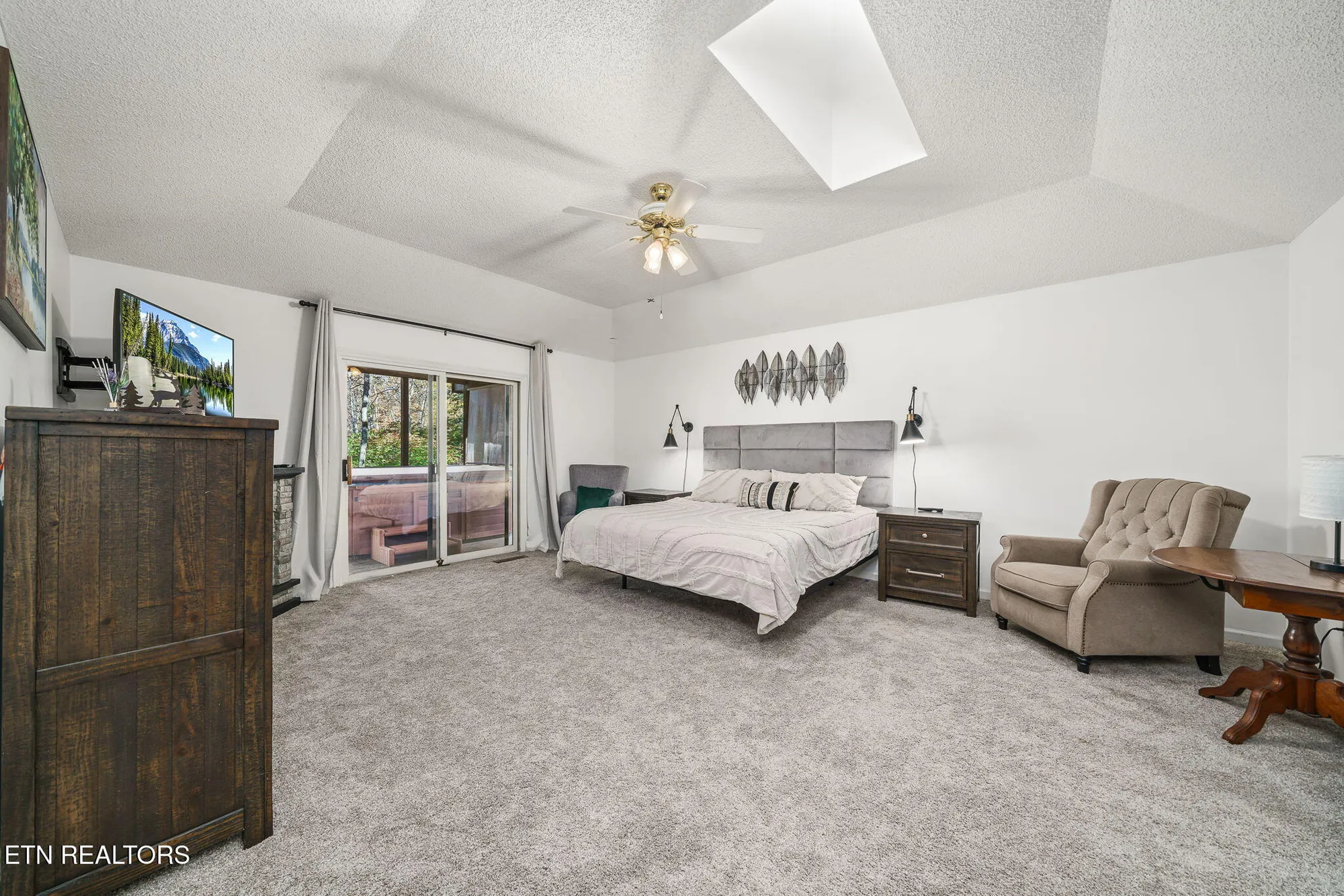 Property Slideshow image 15 of 39 | 128 lisa ln, Crossville, TN, 38558