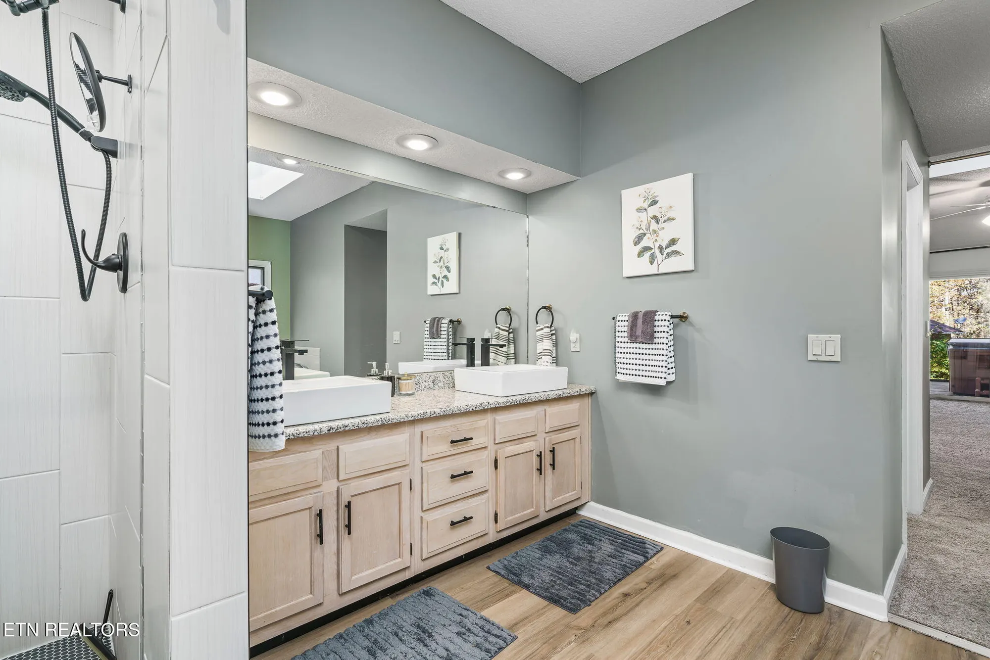 Property Slideshow image 19 of 39 | 128 lisa ln, Crossville, TN, 38558