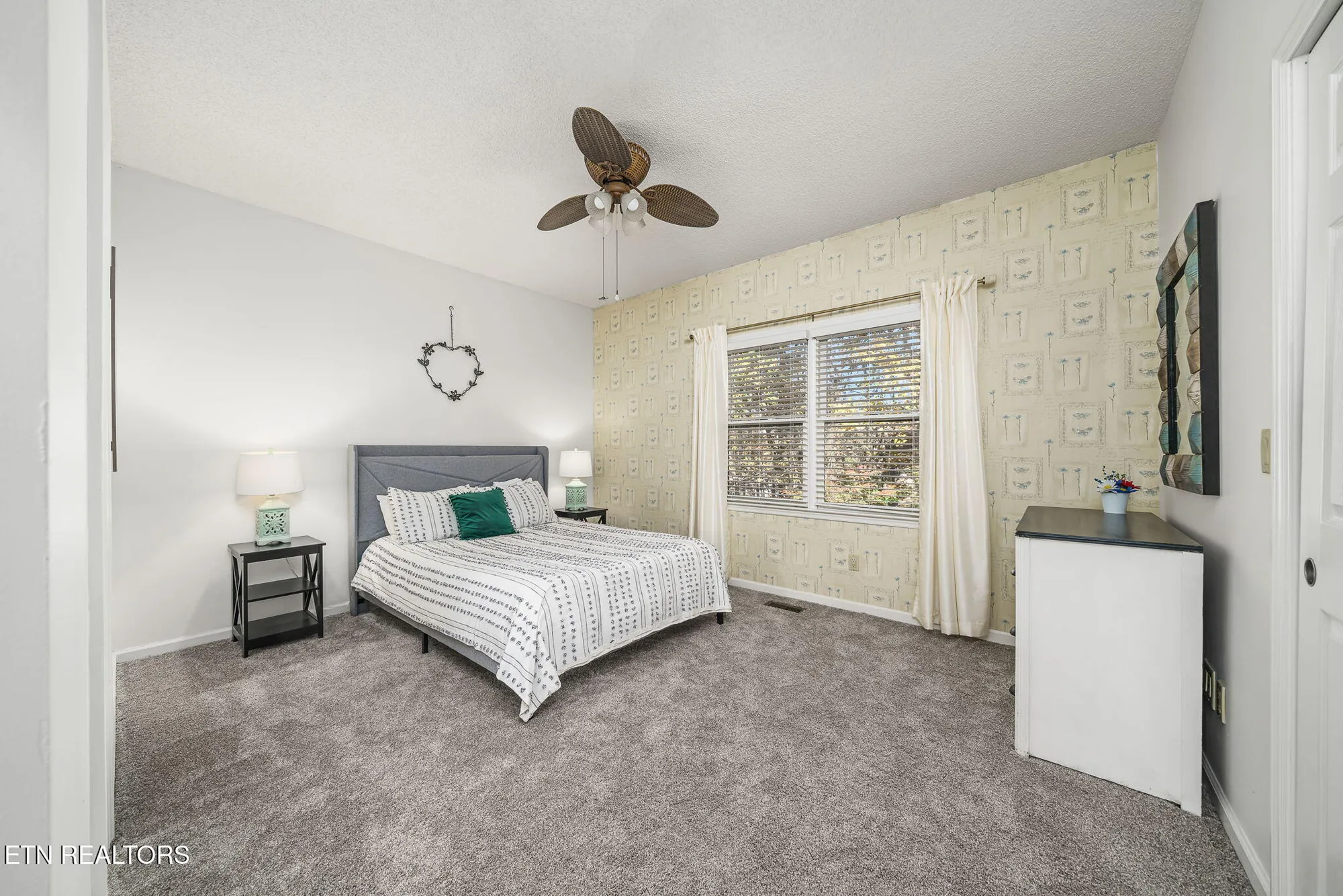 Property Slideshow image 25 of 39 | 128 lisa ln, Crossville, TN, 38558