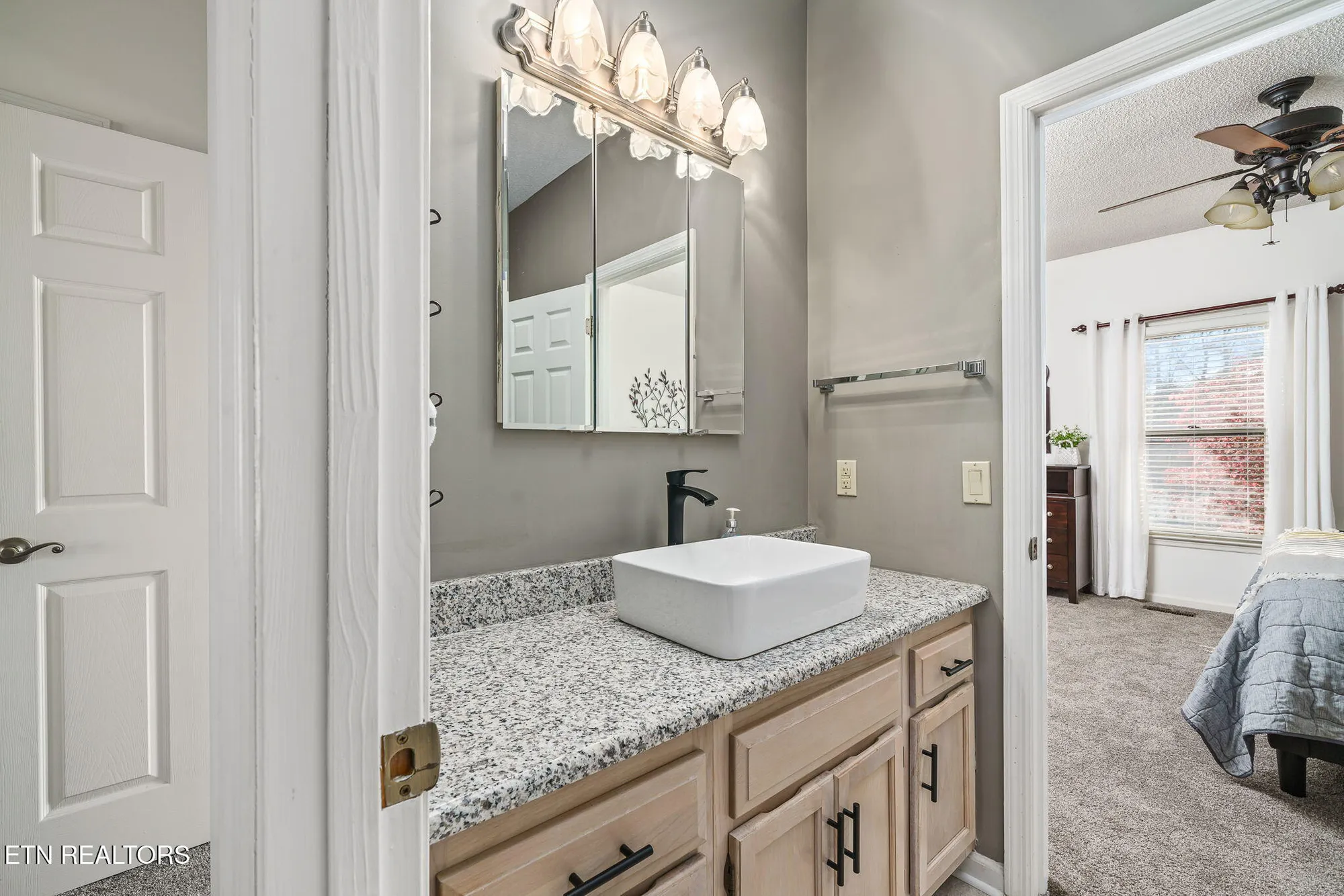 Property Slideshow image 23 of 39 | 128 lisa ln, Crossville, TN, 38558