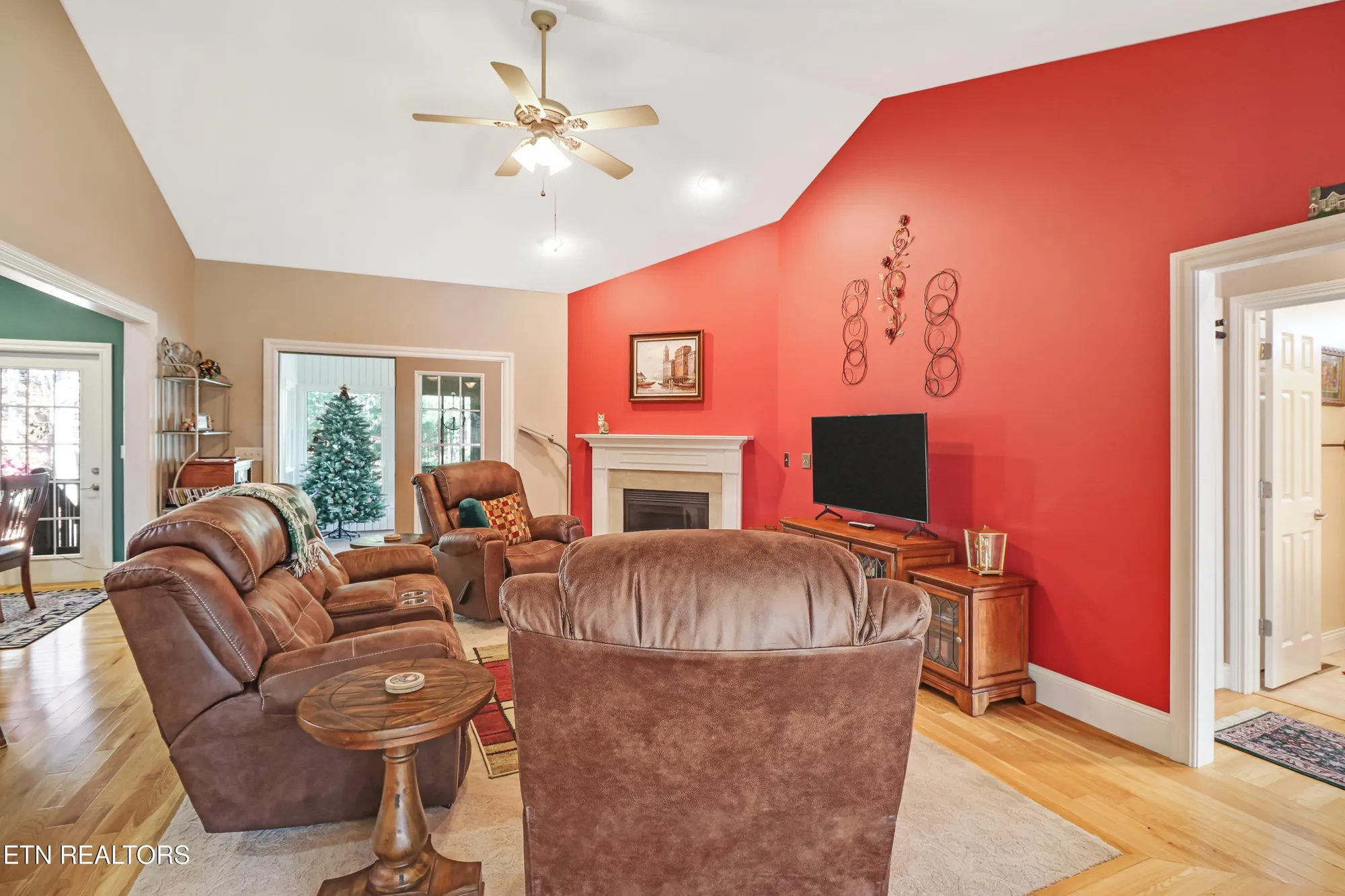 Property Slideshow image 2 of 5 | 105 kings down dr, Crossville, TN, 38558