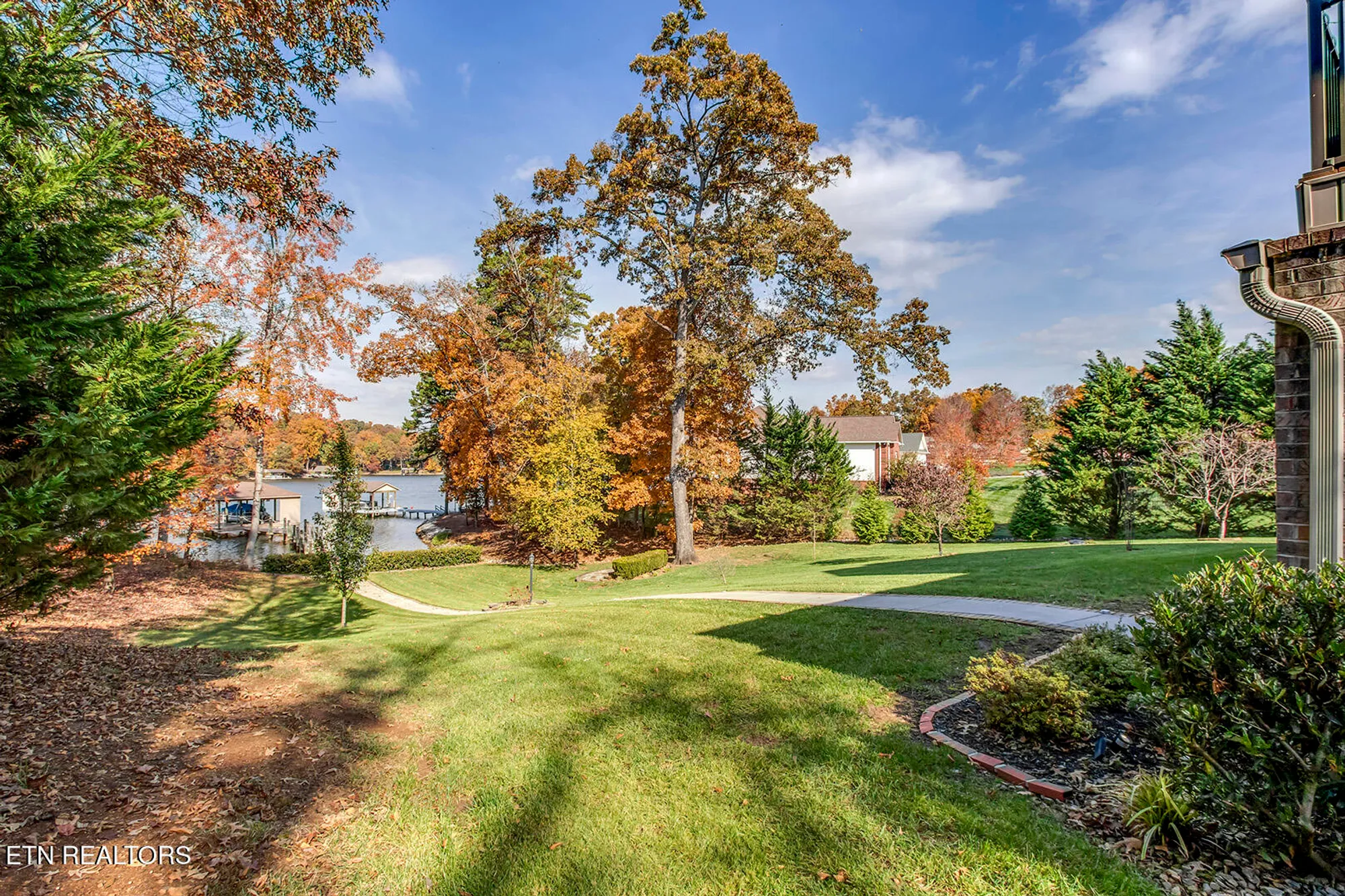 Property Slideshow image 53 of 60 | 211 chickasaw ln, Loudon, TN, 37774