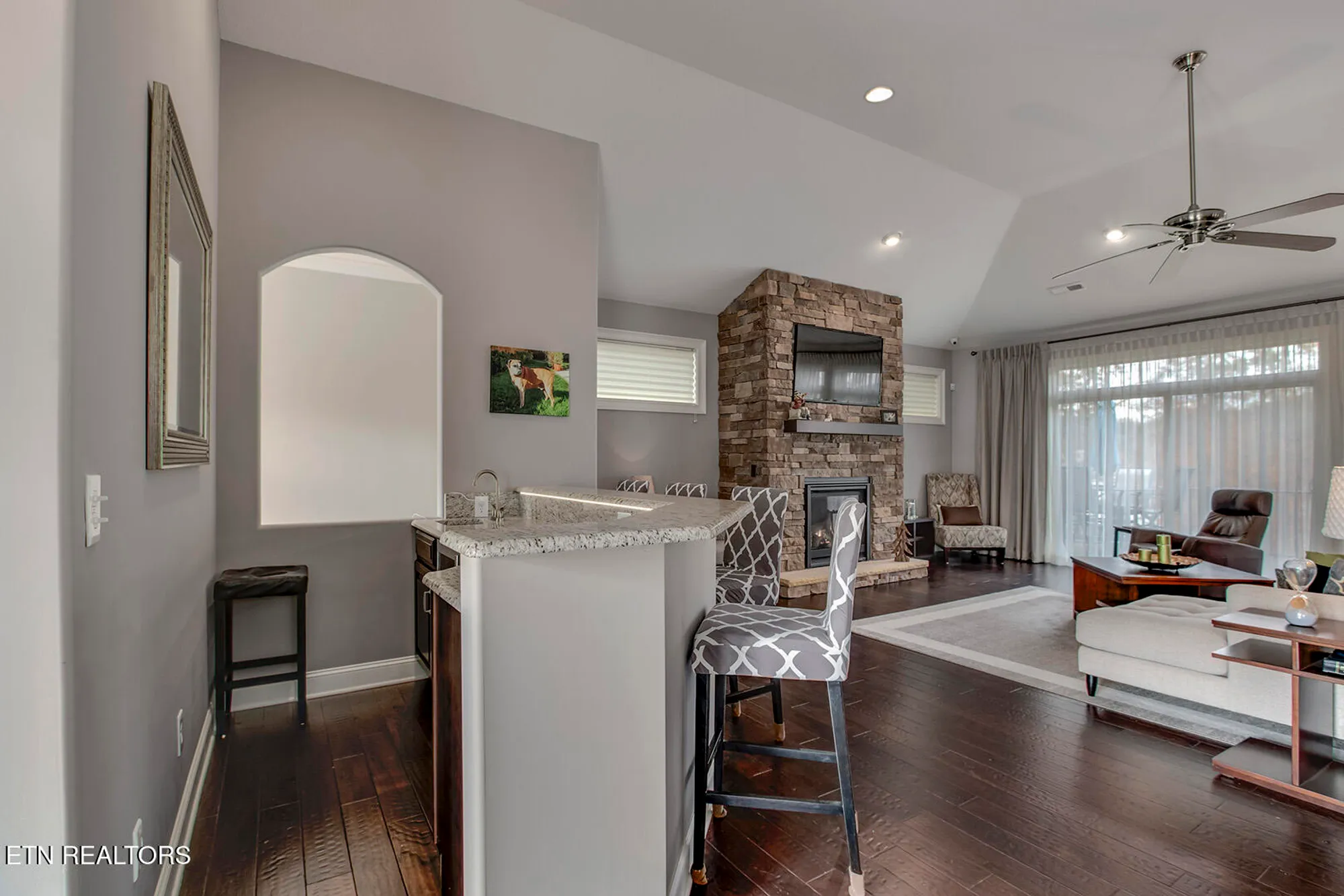 Property Slideshow image 8 of 60 | 211 chickasaw ln, Loudon, TN, 37774