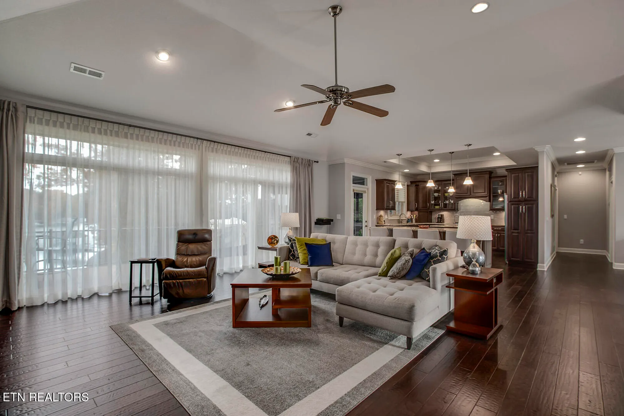 Property Slideshow image 9 of 60 | 211 chickasaw ln, Loudon, TN, 37774