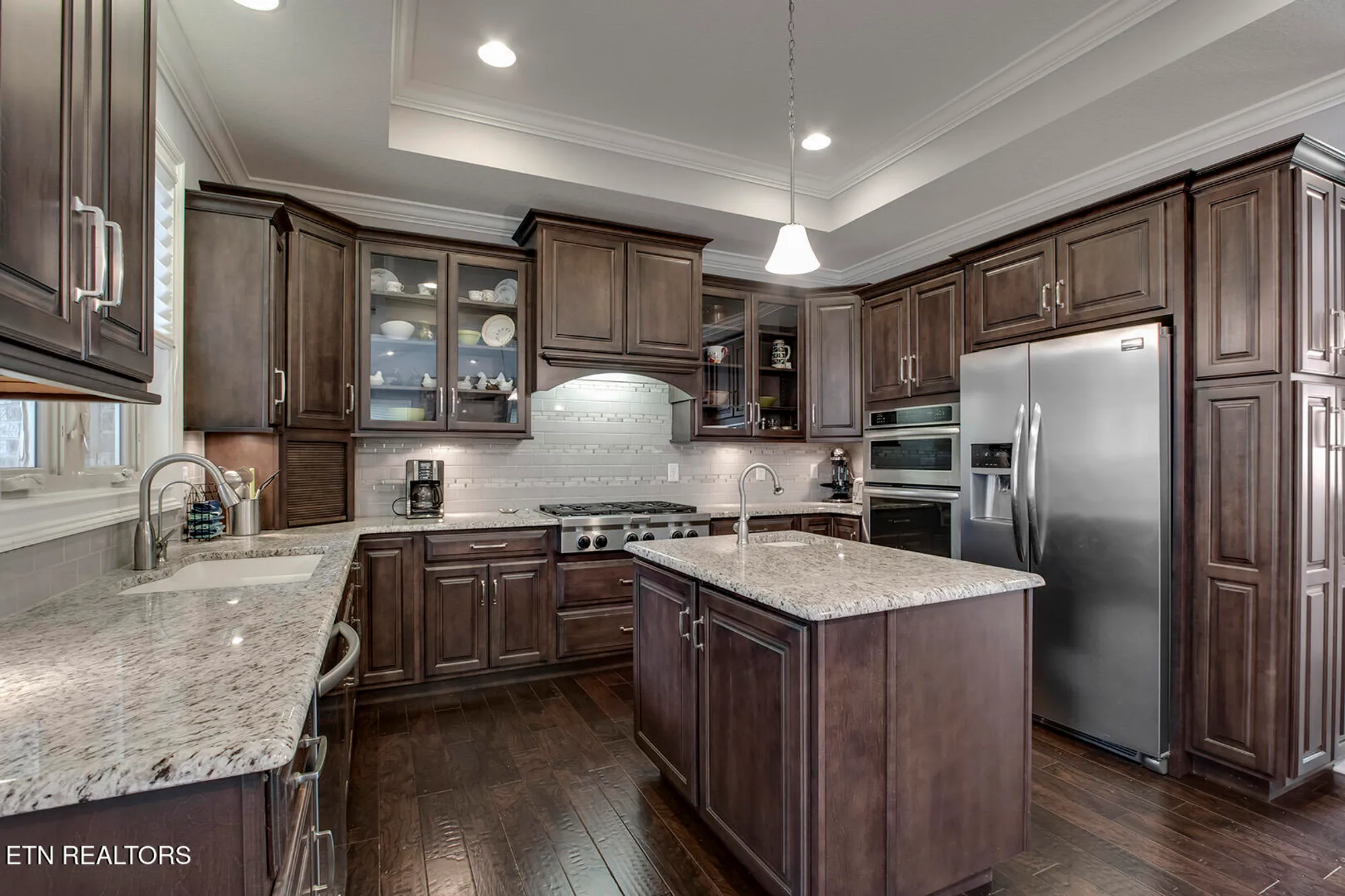 Property Slideshow image 12 of 60 | 211 chickasaw ln, Loudon, TN, 37774