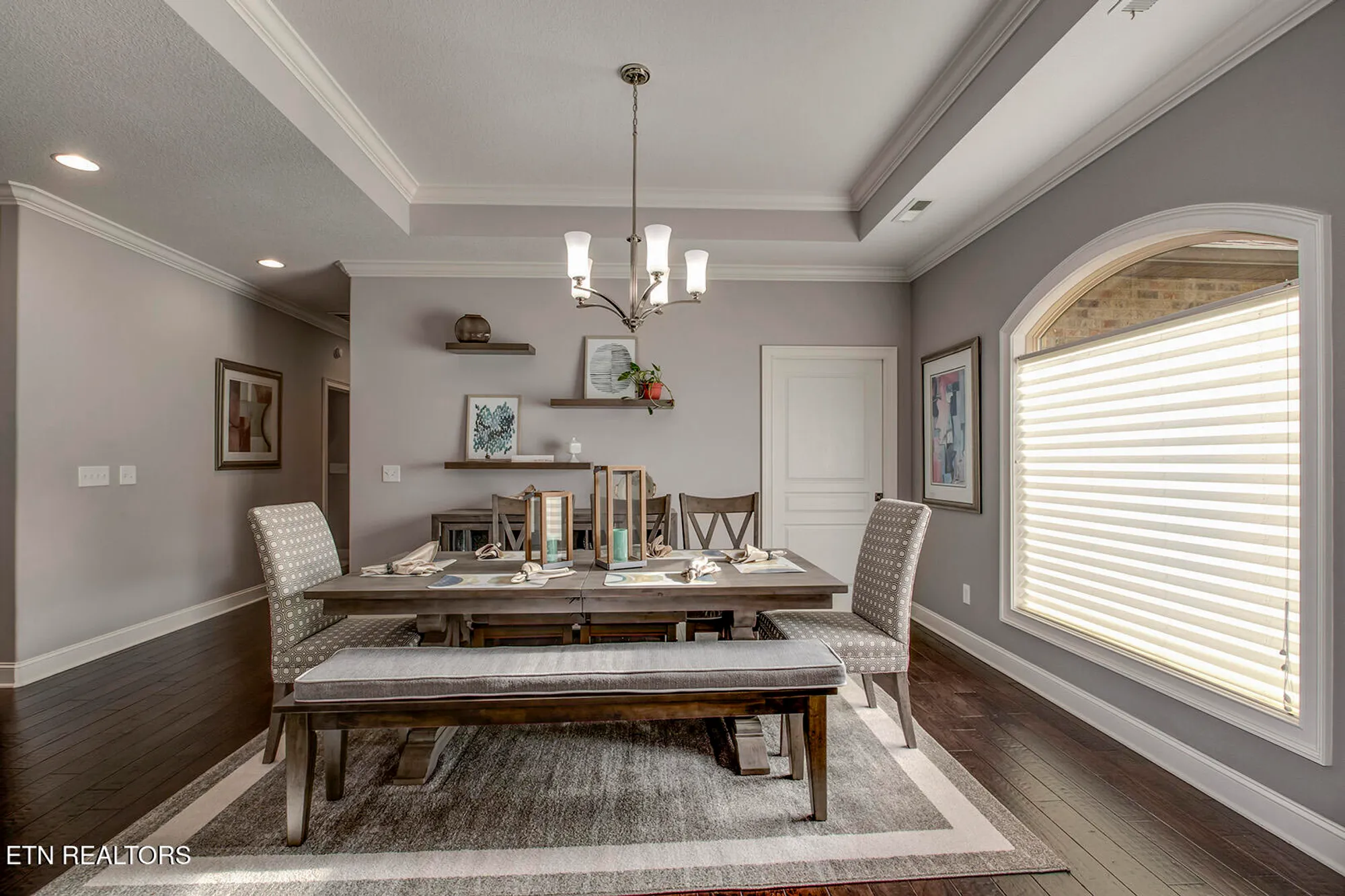 Property Slideshow image 22 of 60 | 211 chickasaw ln, Loudon, TN, 37774