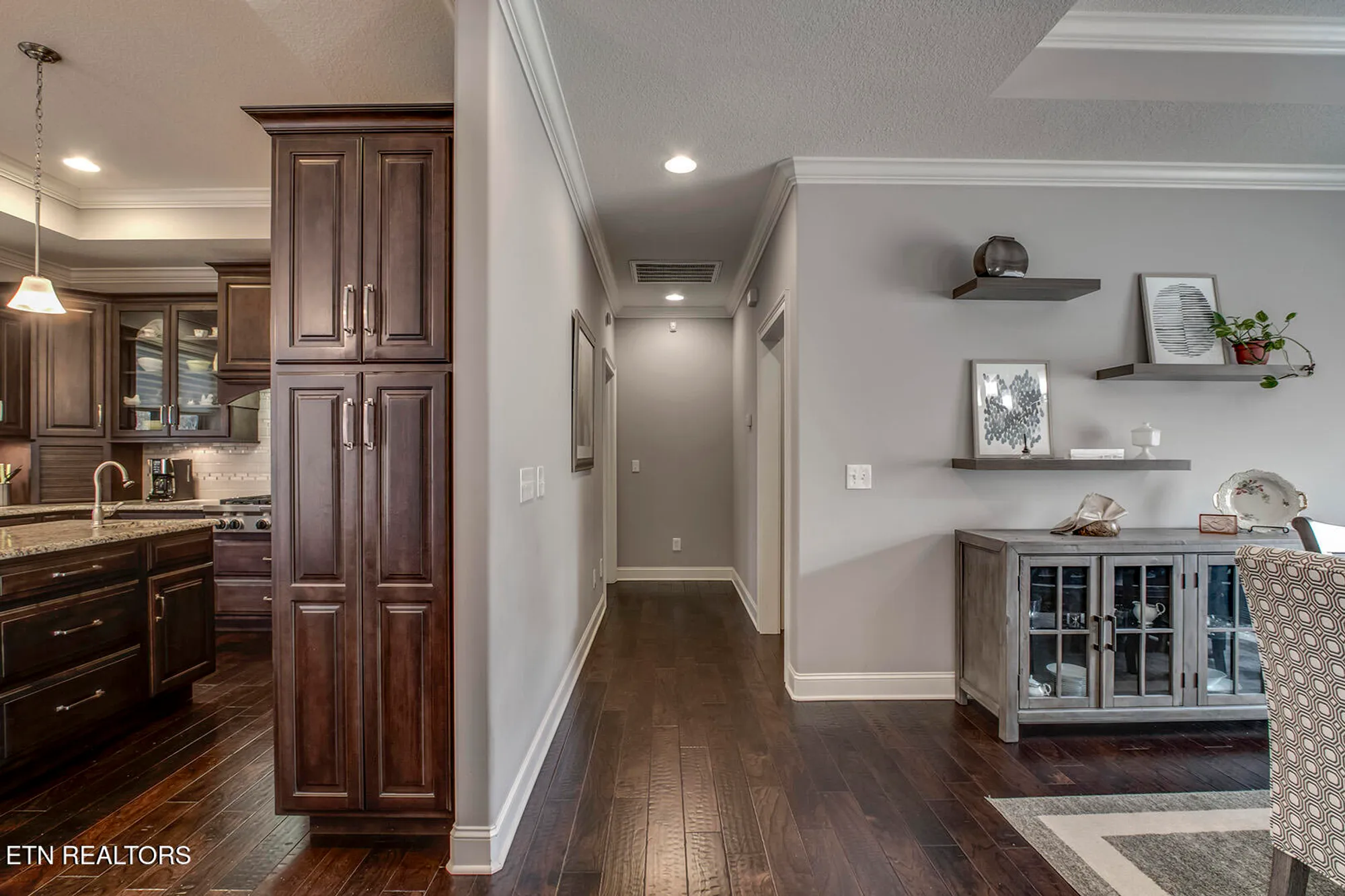 Property Slideshow image 24 of 60 | 211 chickasaw ln, Loudon, TN, 37774