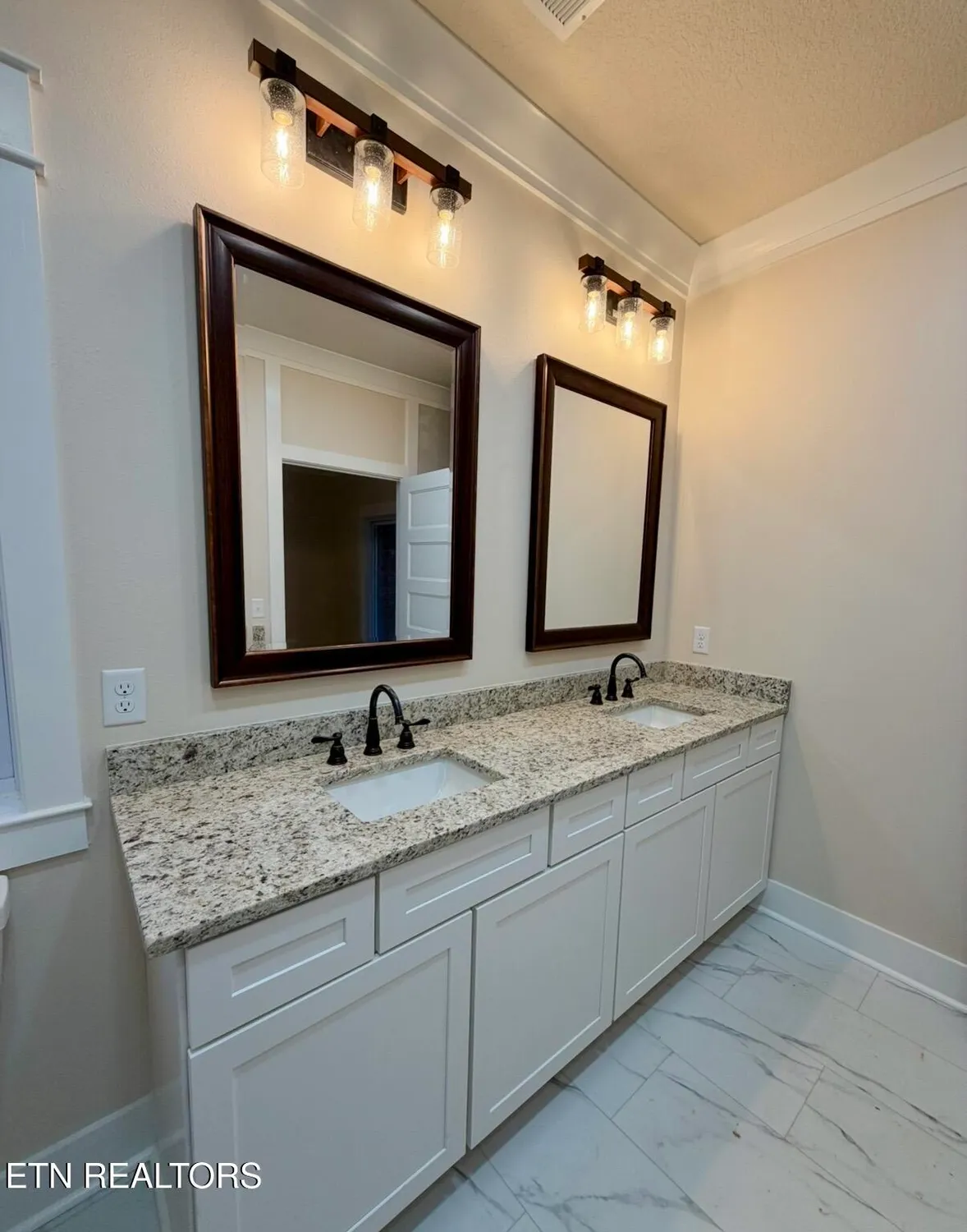 Property Slideshow image 24 of 33 | 414 beachwood dr, Crossville, TN, 38558