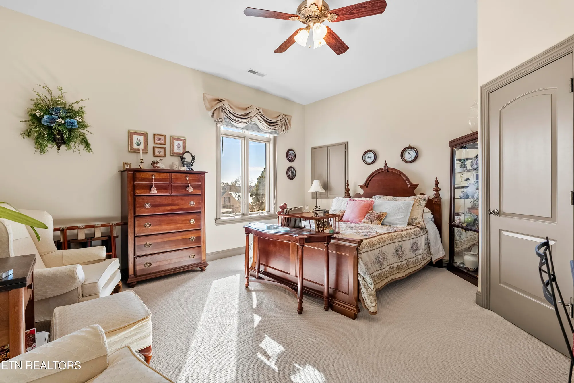 Property Slideshow image 35 of 50 | 230 big water dr, Vonore, TN, 37885