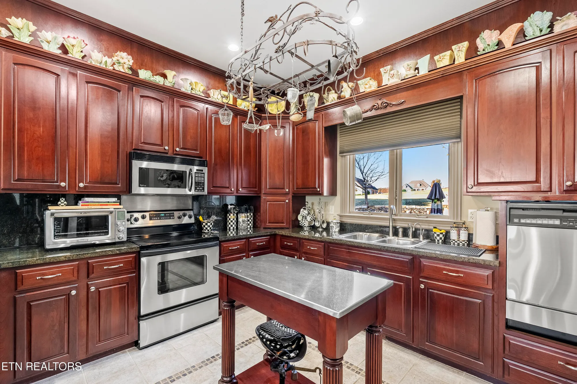 Property Slideshow image 17 of 50 | 230 big water dr, Vonore, TN, 37885