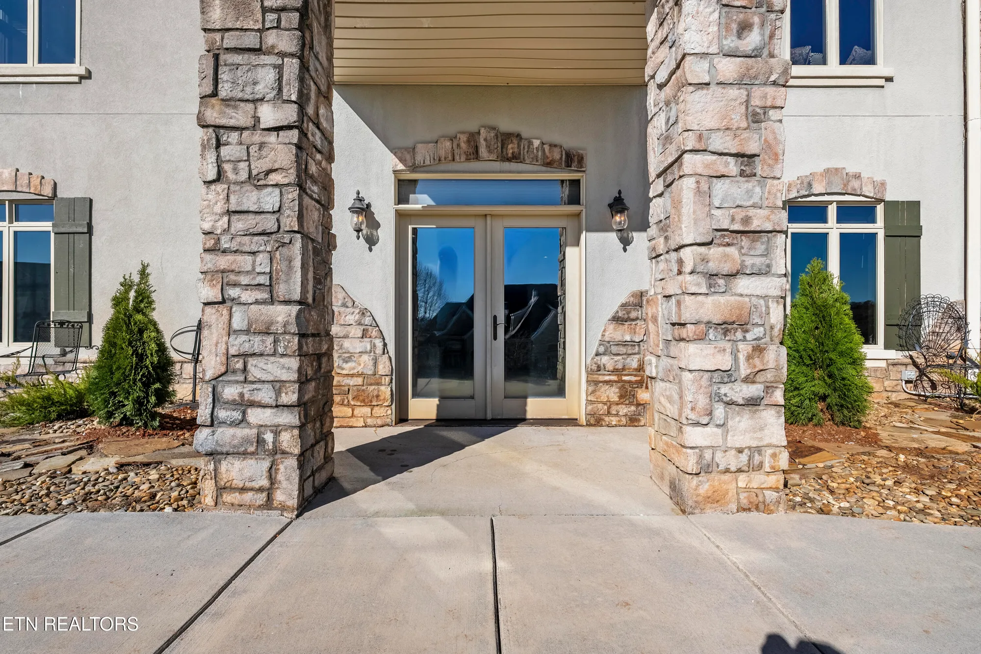 Property Slideshow image 30 of 50 | 230 big water dr, Vonore, TN, 37885