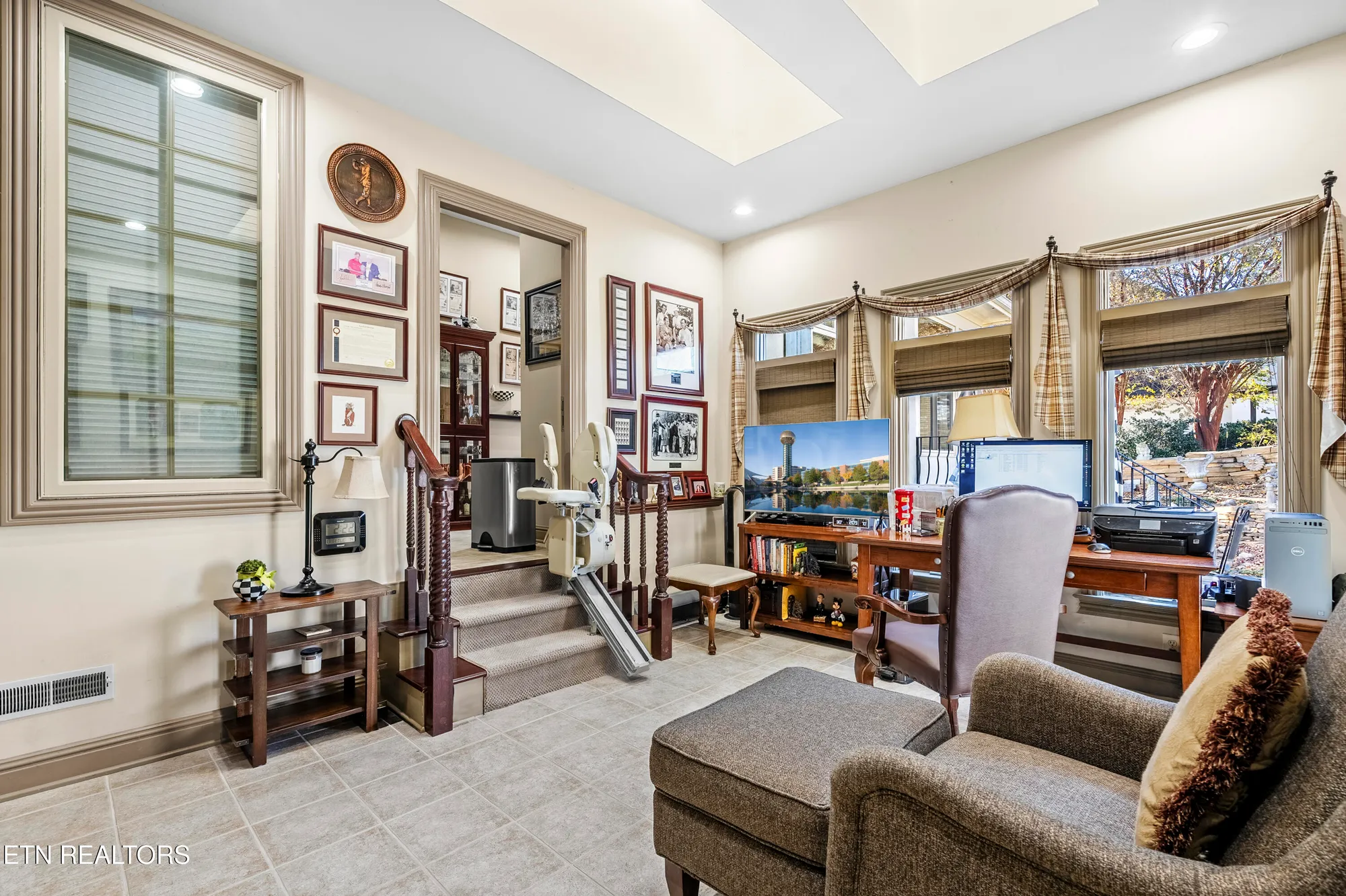 Property Slideshow image 23 of 50 | 230 big water dr, Vonore, TN, 37885