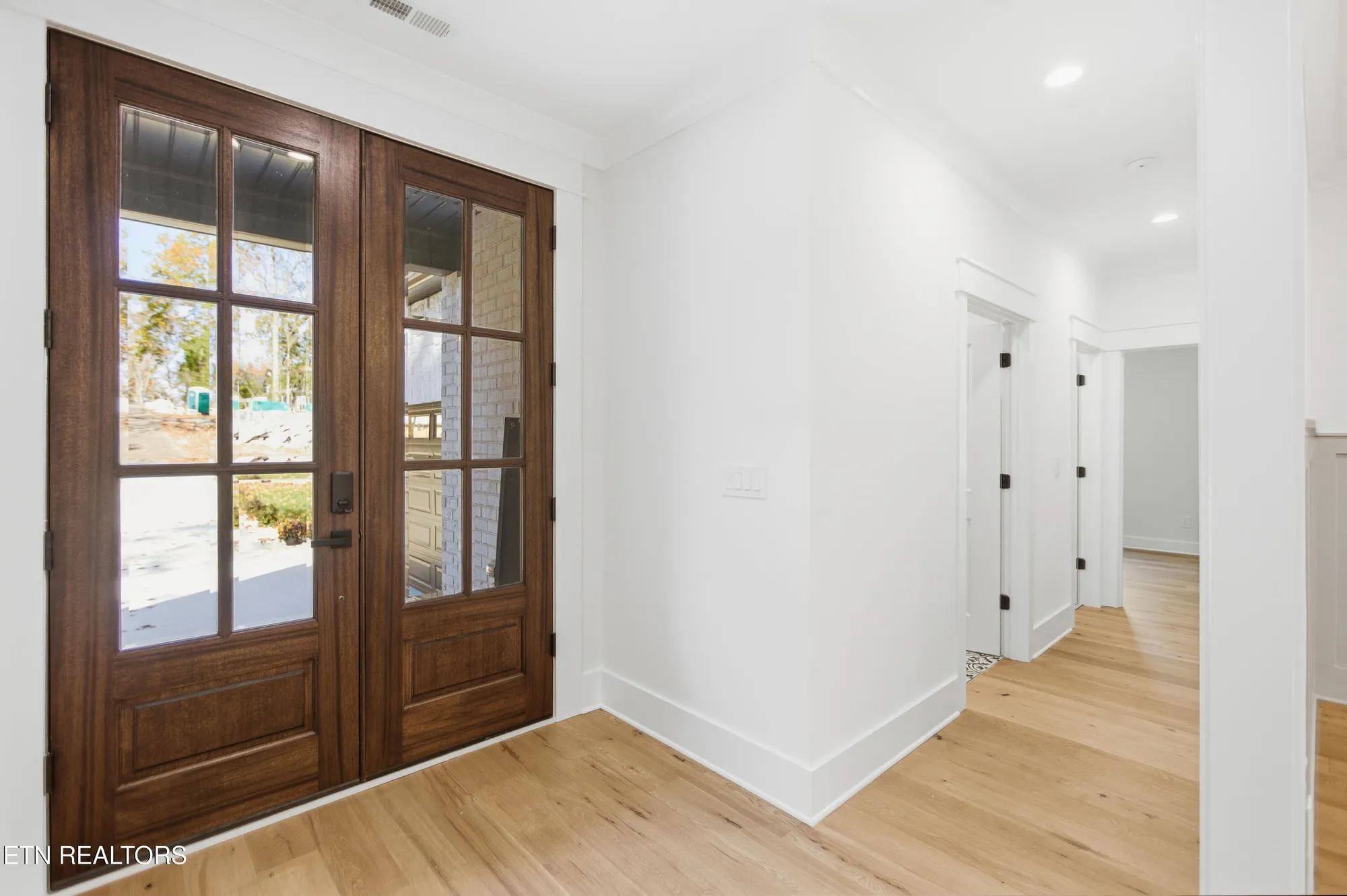 Property Slideshow image 6 of 51 | 256 elohi way, Loudon, TN, 37774