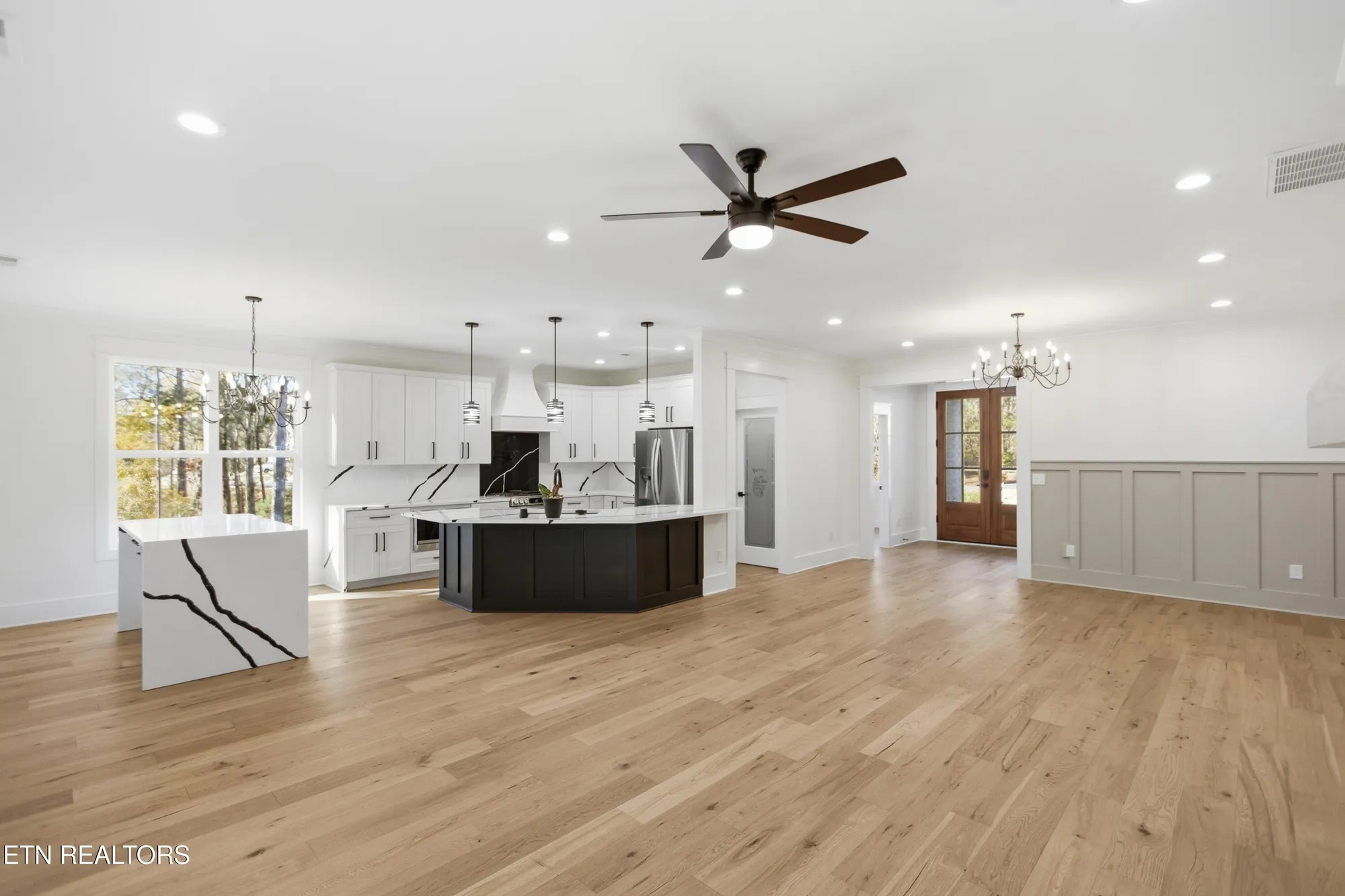 Property Slideshow image 11 of 51 | 256 elohi way, Loudon, TN, 37774