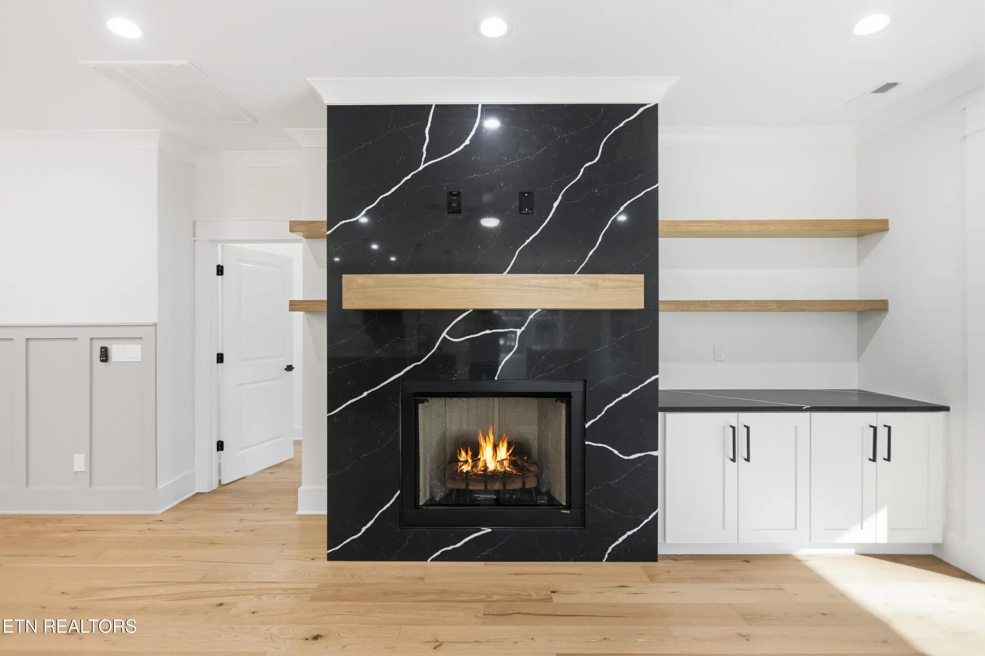 Property Slideshow image 13 of 51 | 256 elohi way, Loudon, TN, 37774