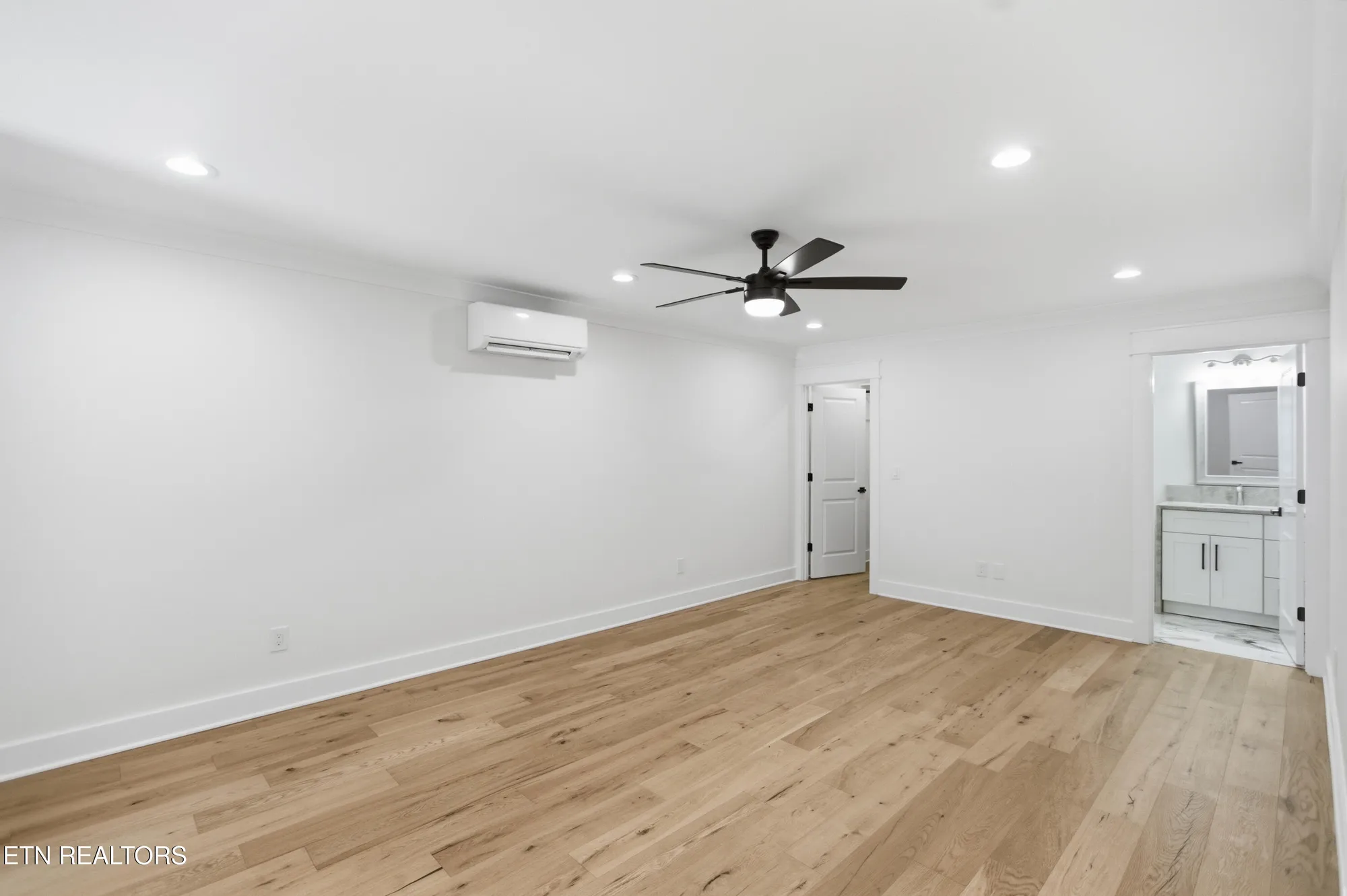 Property Slideshow image 30 of 51 | 256 elohi way, Loudon, TN, 37774