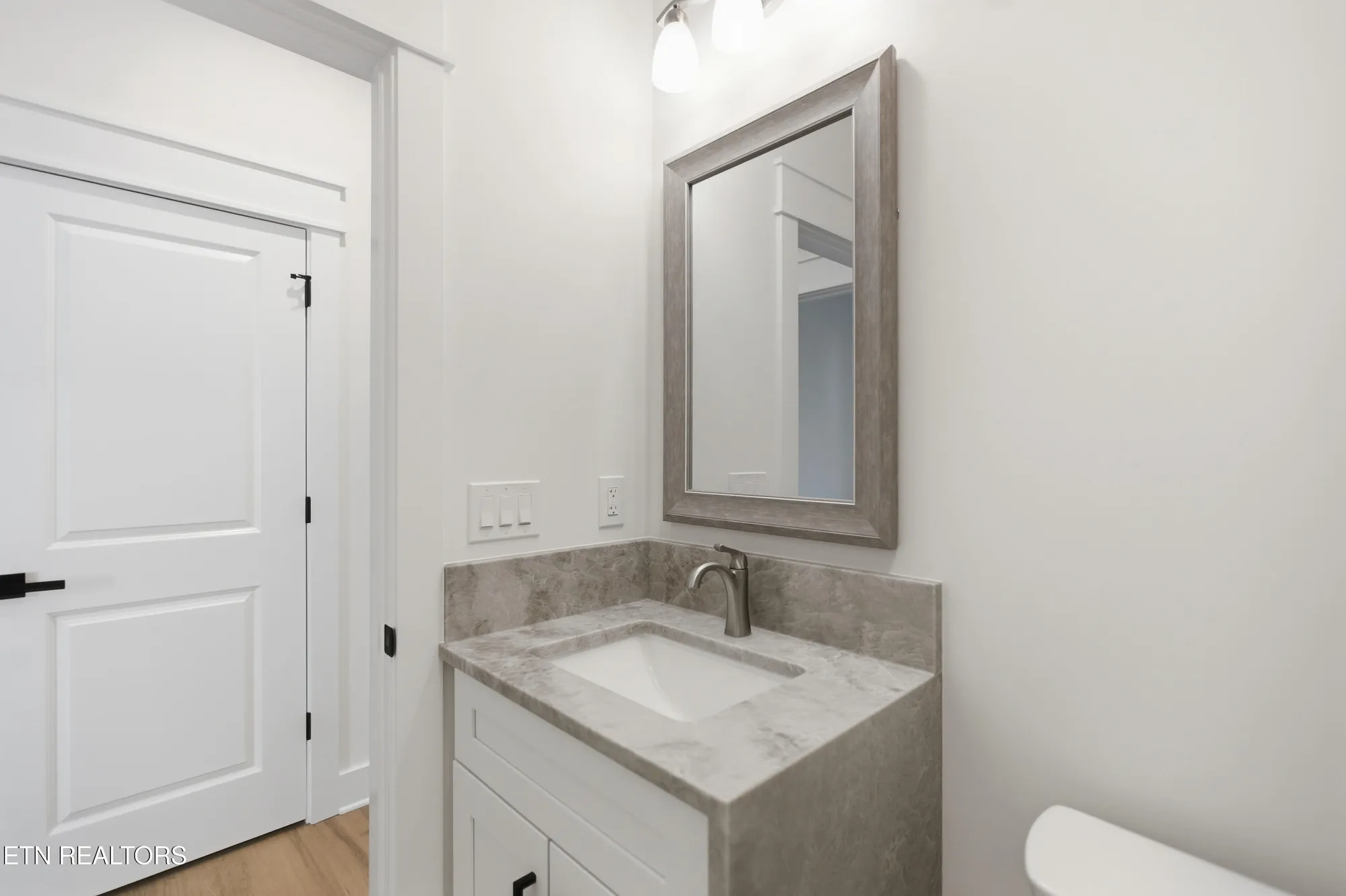 Property Slideshow image 36 of 51 | 256 elohi way, Loudon, TN, 37774