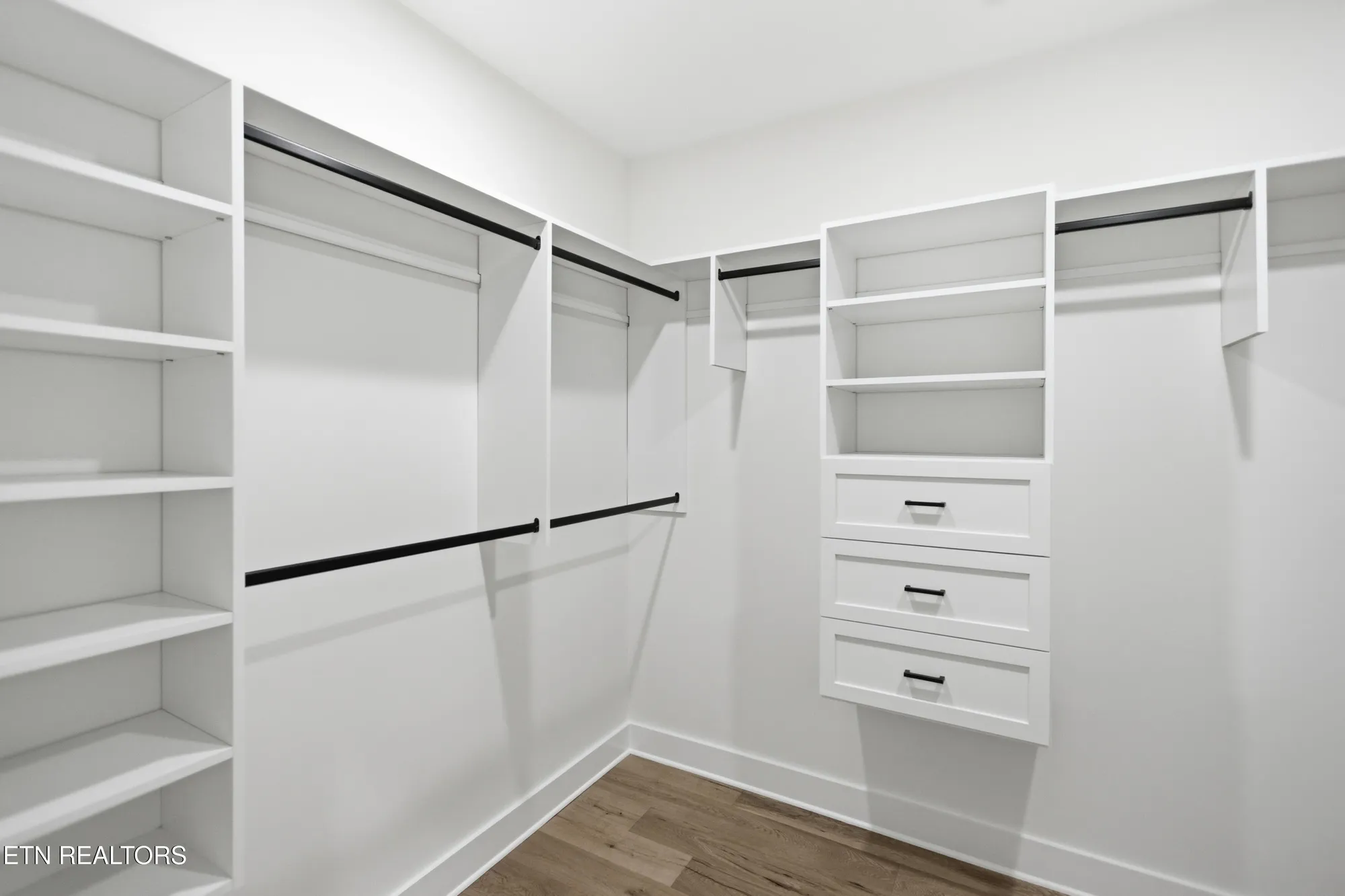 Property Slideshow image 33 of 51 | 256 elohi way, Loudon, TN, 37774