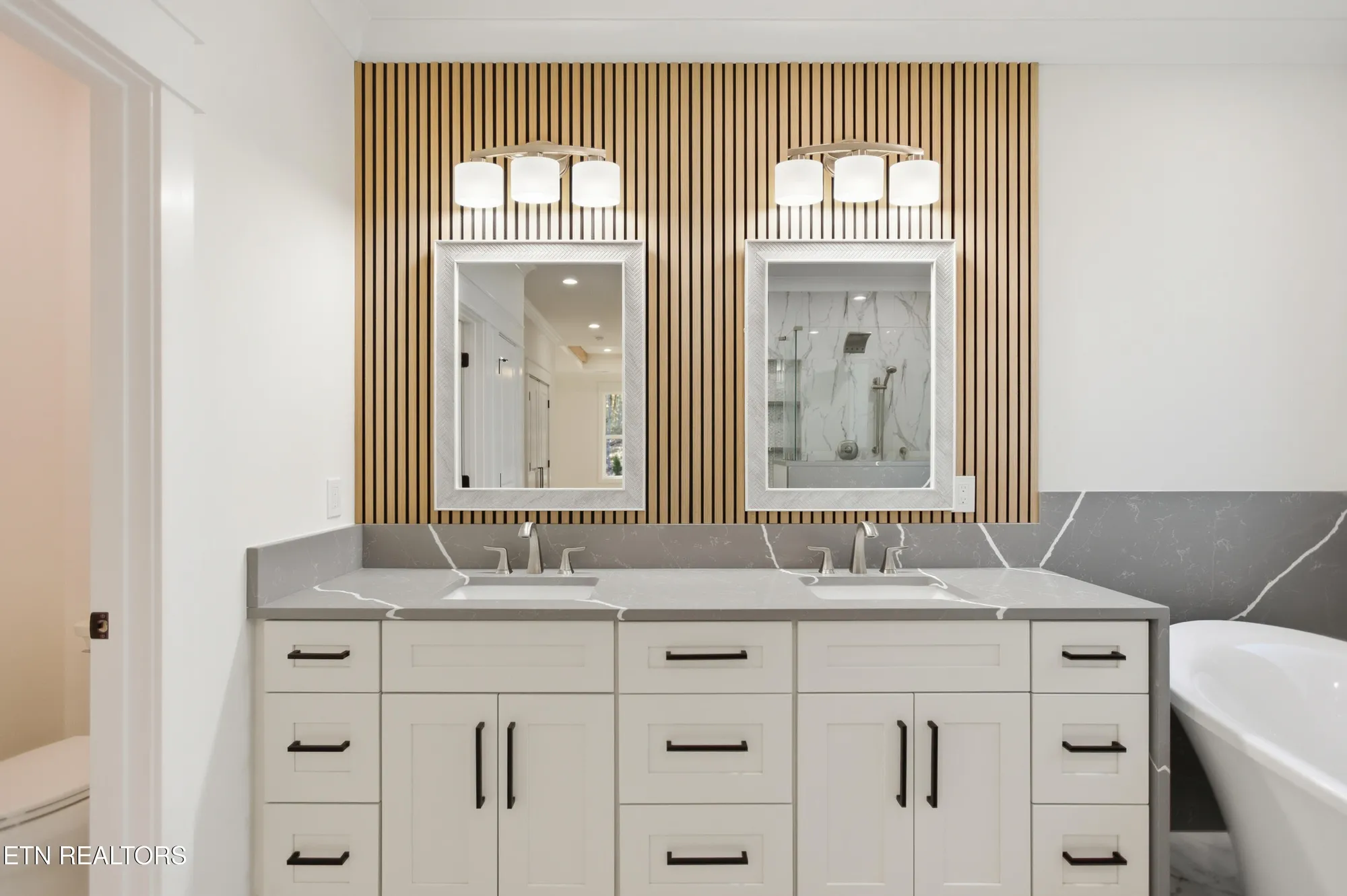 Property Slideshow image 38 of 51 | 256 elohi way, Loudon, TN, 37774