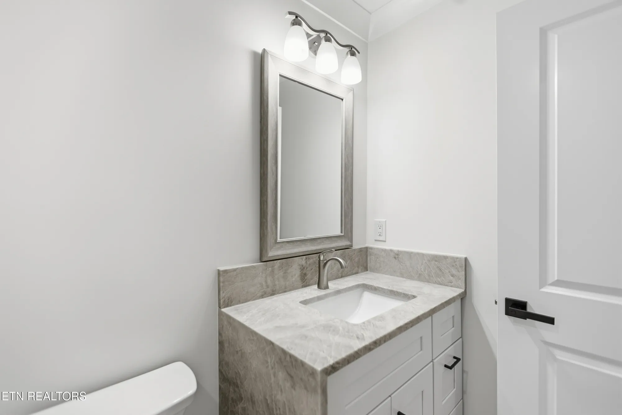 Property Slideshow image 41 of 51 | 256 elohi way, Loudon, TN, 37774