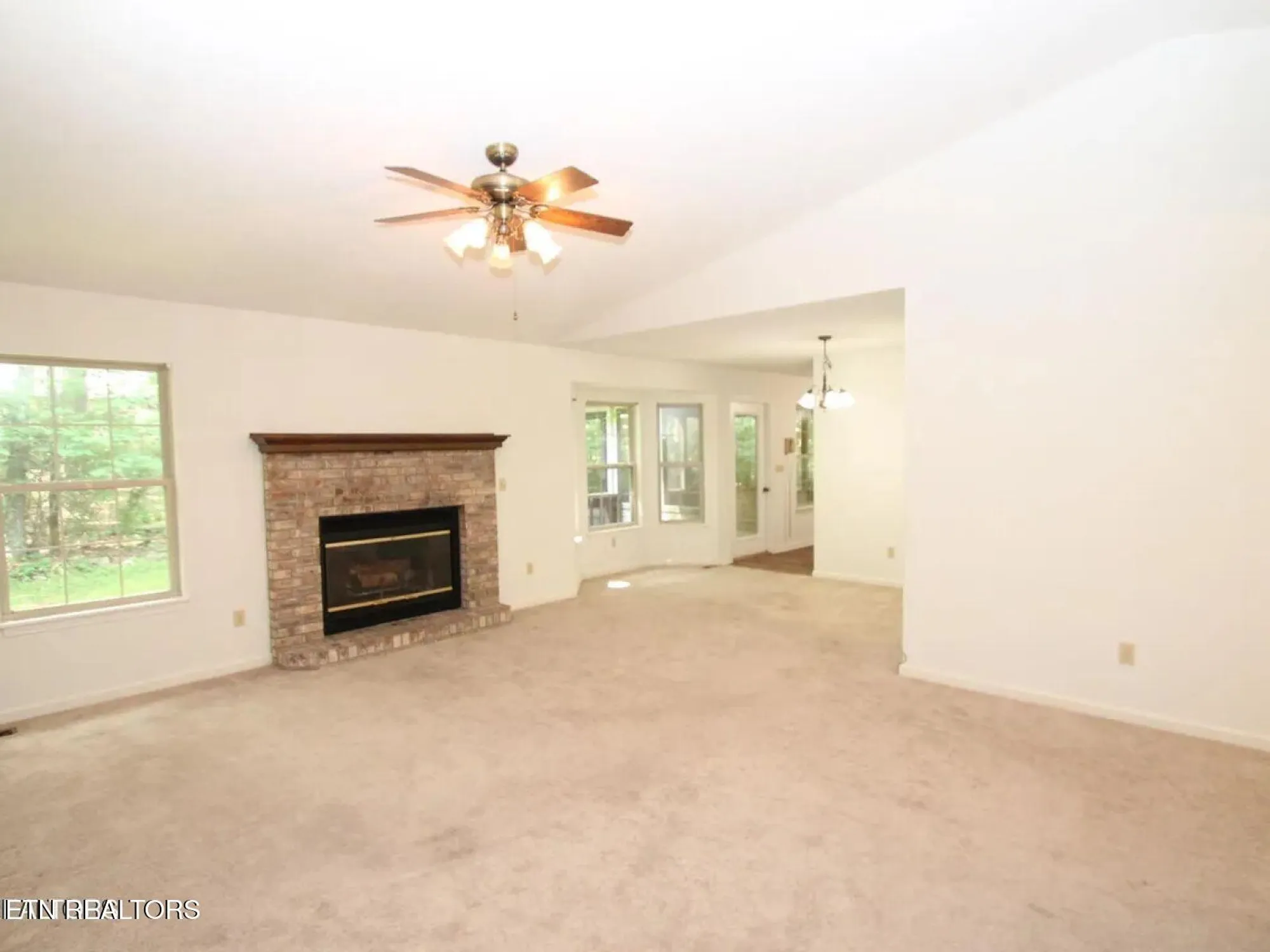 Property Slideshow image 9 of 29 | 119 anglewood dr, Crossville, TN, 38558