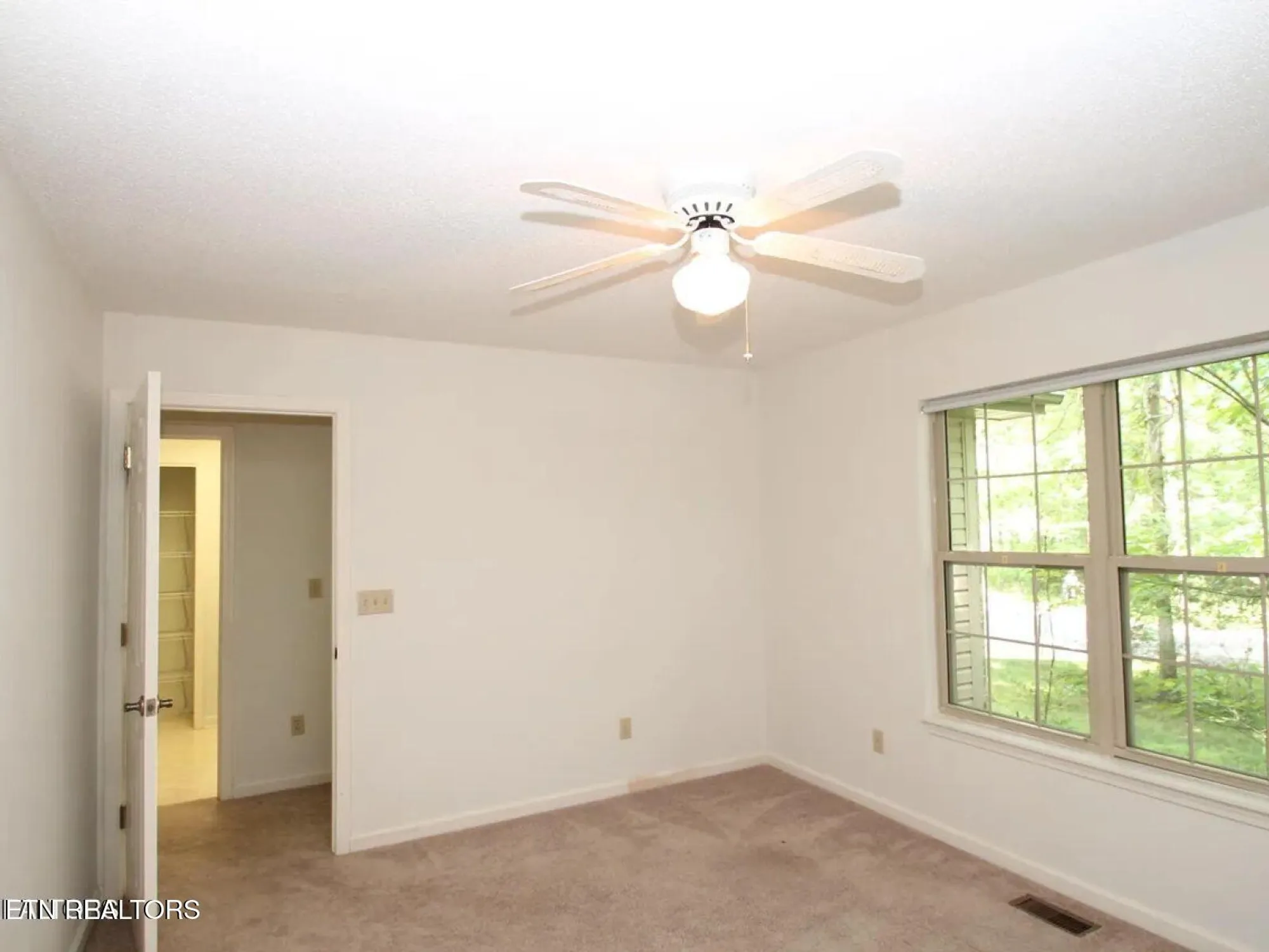 Property Slideshow image 18 of 29 | 119 anglewood dr, Crossville, TN, 38558