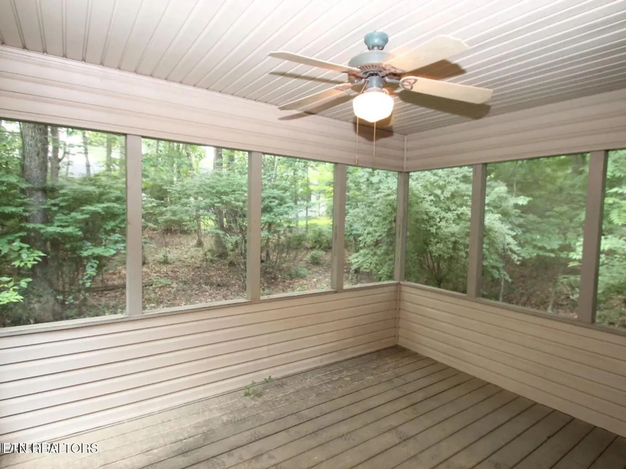 Property Slideshow image 19 of 29 | 119 anglewood dr, Crossville, TN, 38558