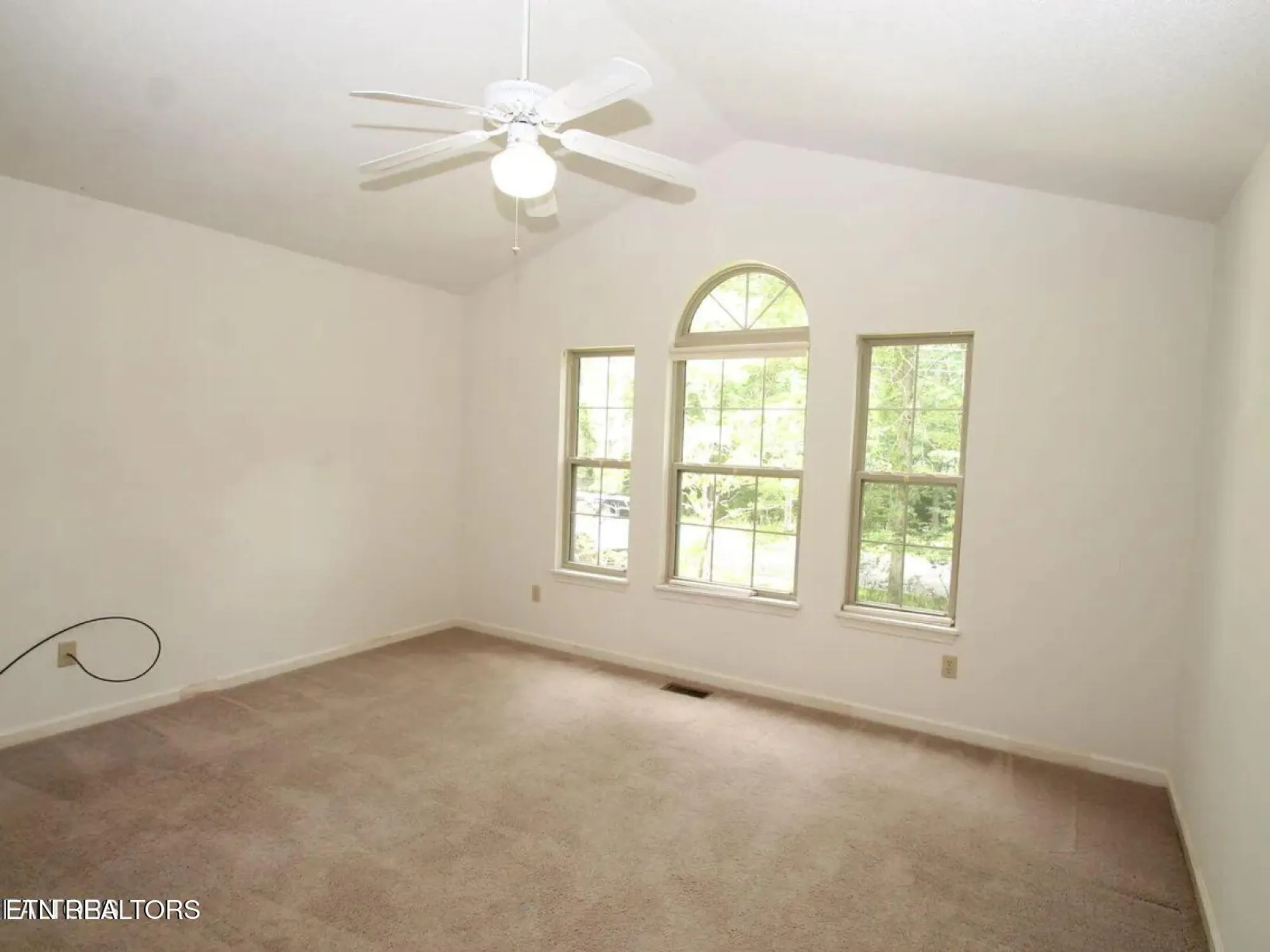 Property Slideshow image 24 of 29 | 119 anglewood dr, Crossville, TN, 38558