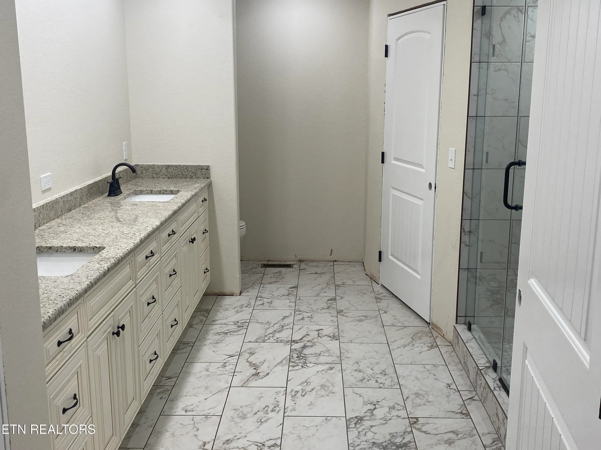 Property Slideshow image 16 of 31 | 140 windsor rd, Crossville, TN, 38558