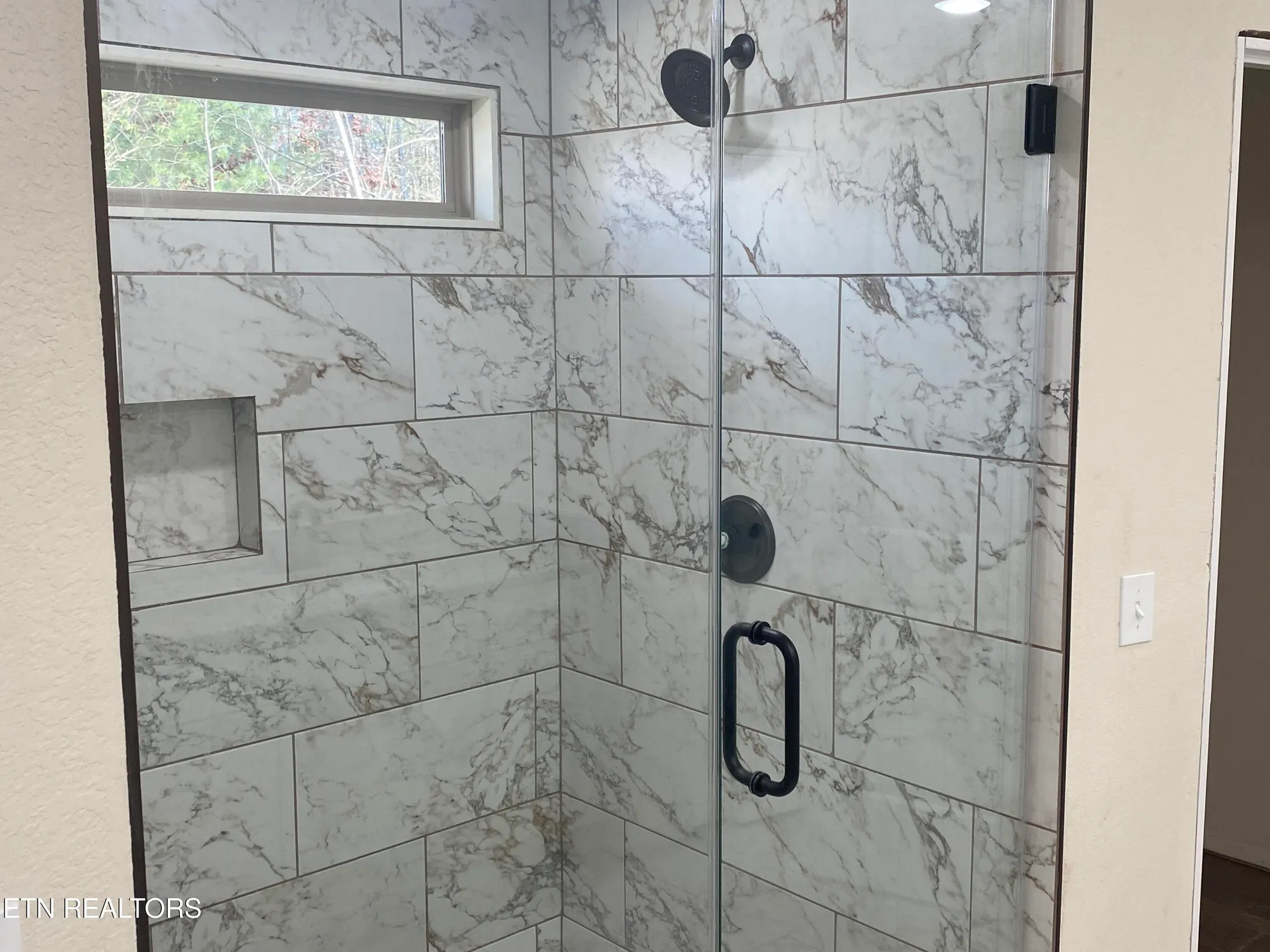 Property Slideshow image 19 of 31 | 140 windsor rd, Crossville, TN, 38558