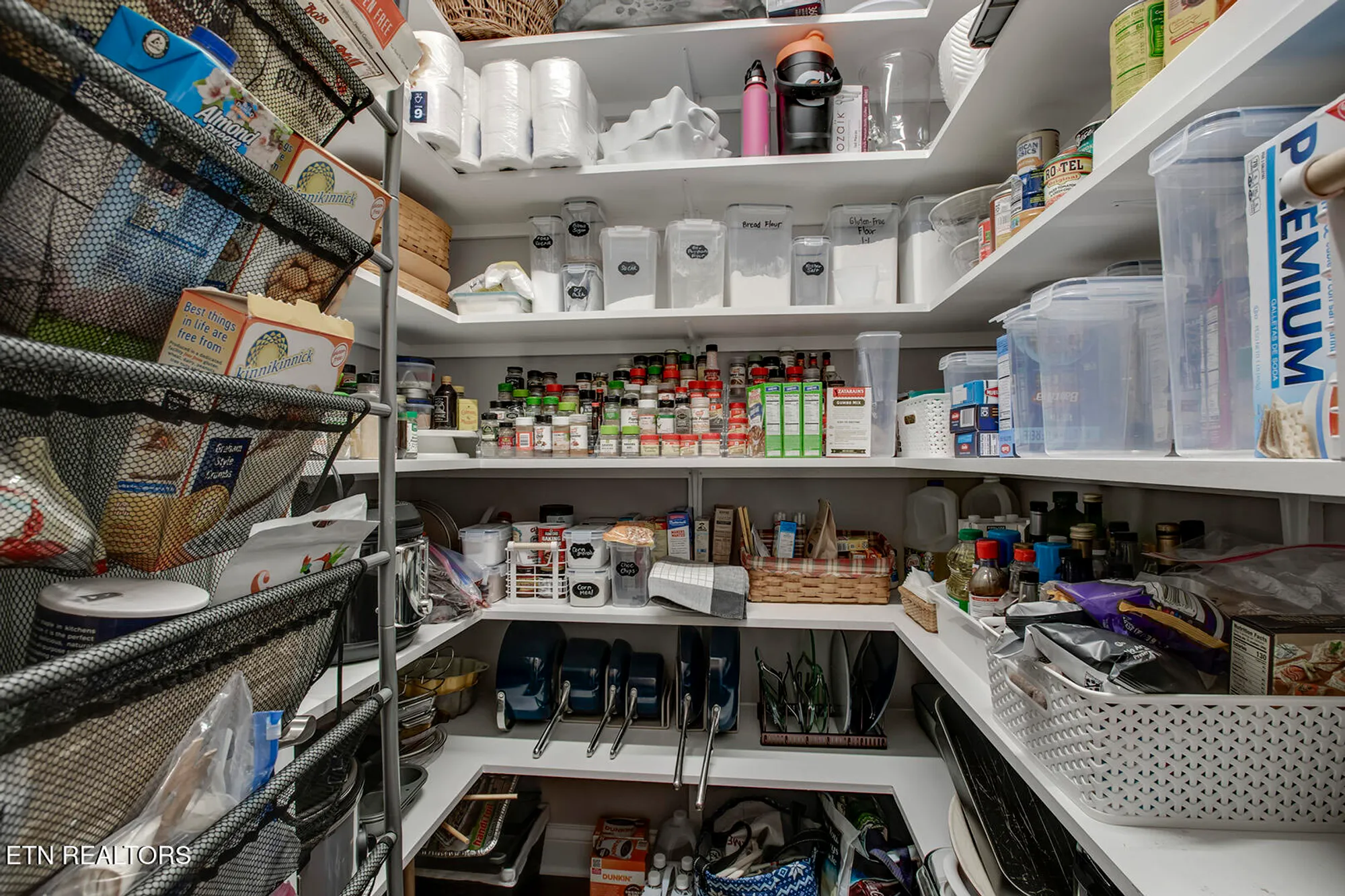 Property Slideshow image 14 of 47 | 101 inagehi way, Loudon, TN, 37774