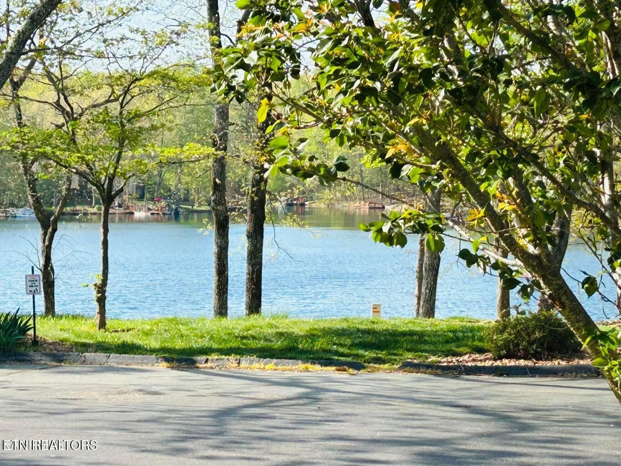 Property Slideshow image 33 of 40 | 7 lakeshore cir unit 141, Crossville, TN, 38558